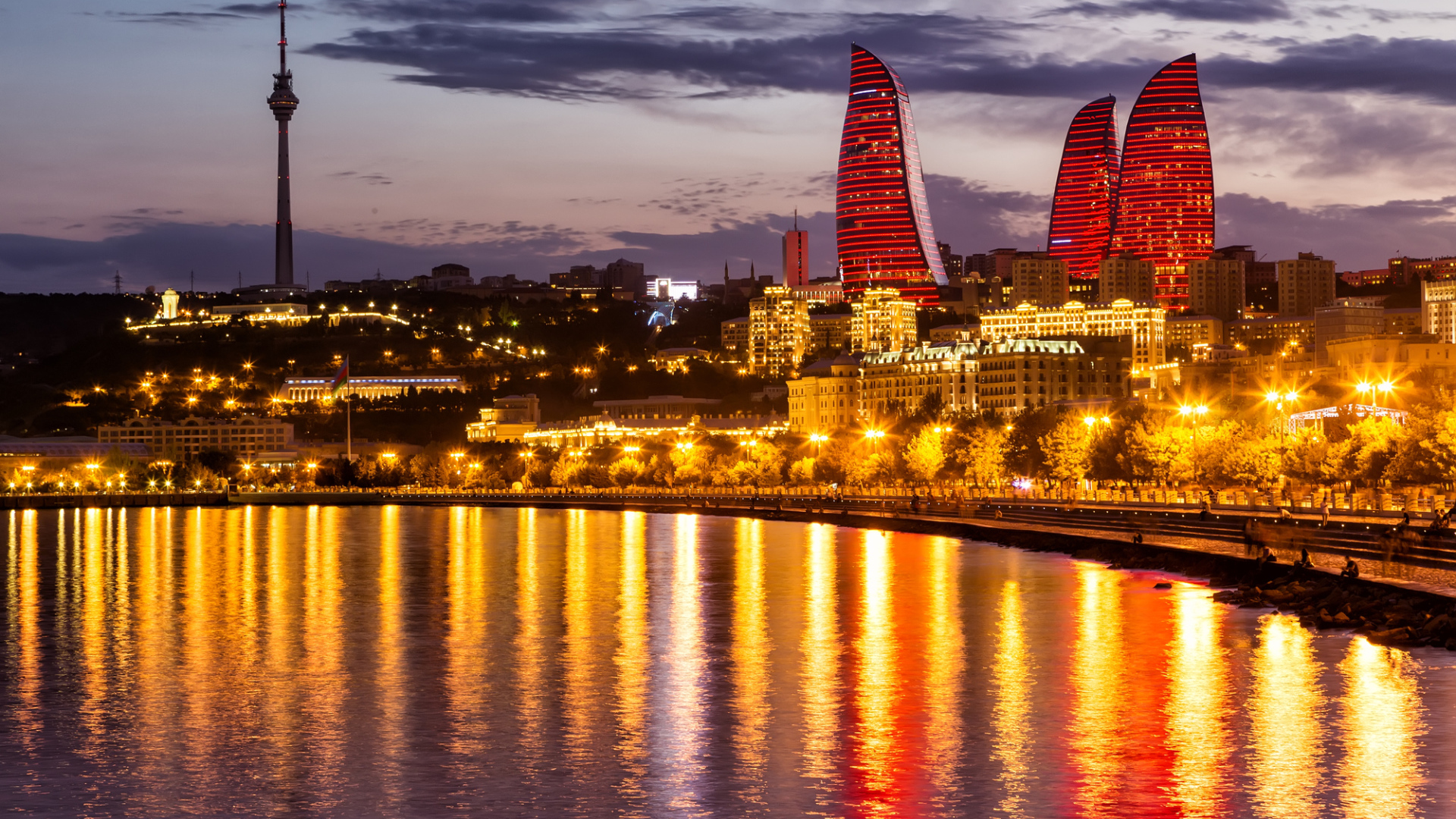 Огни вечернего Баку 