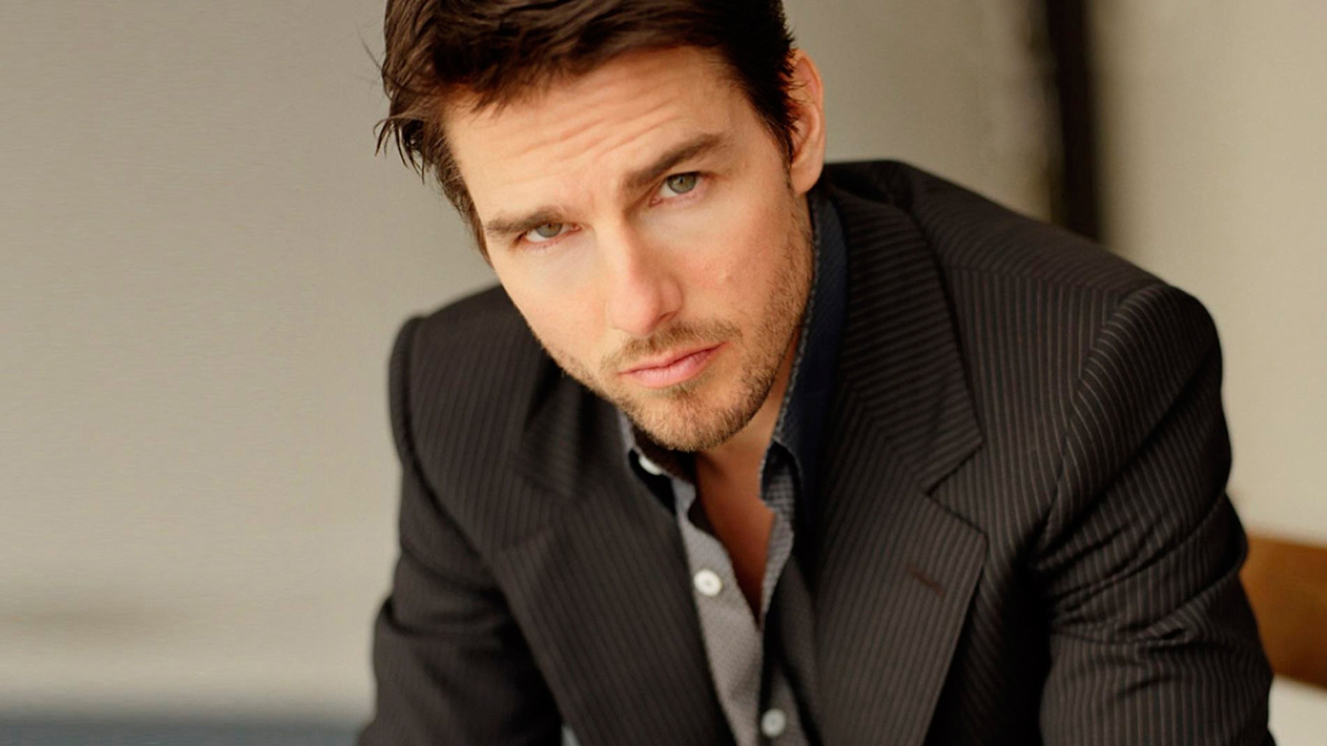 Стильный красивый актер  Том Круз