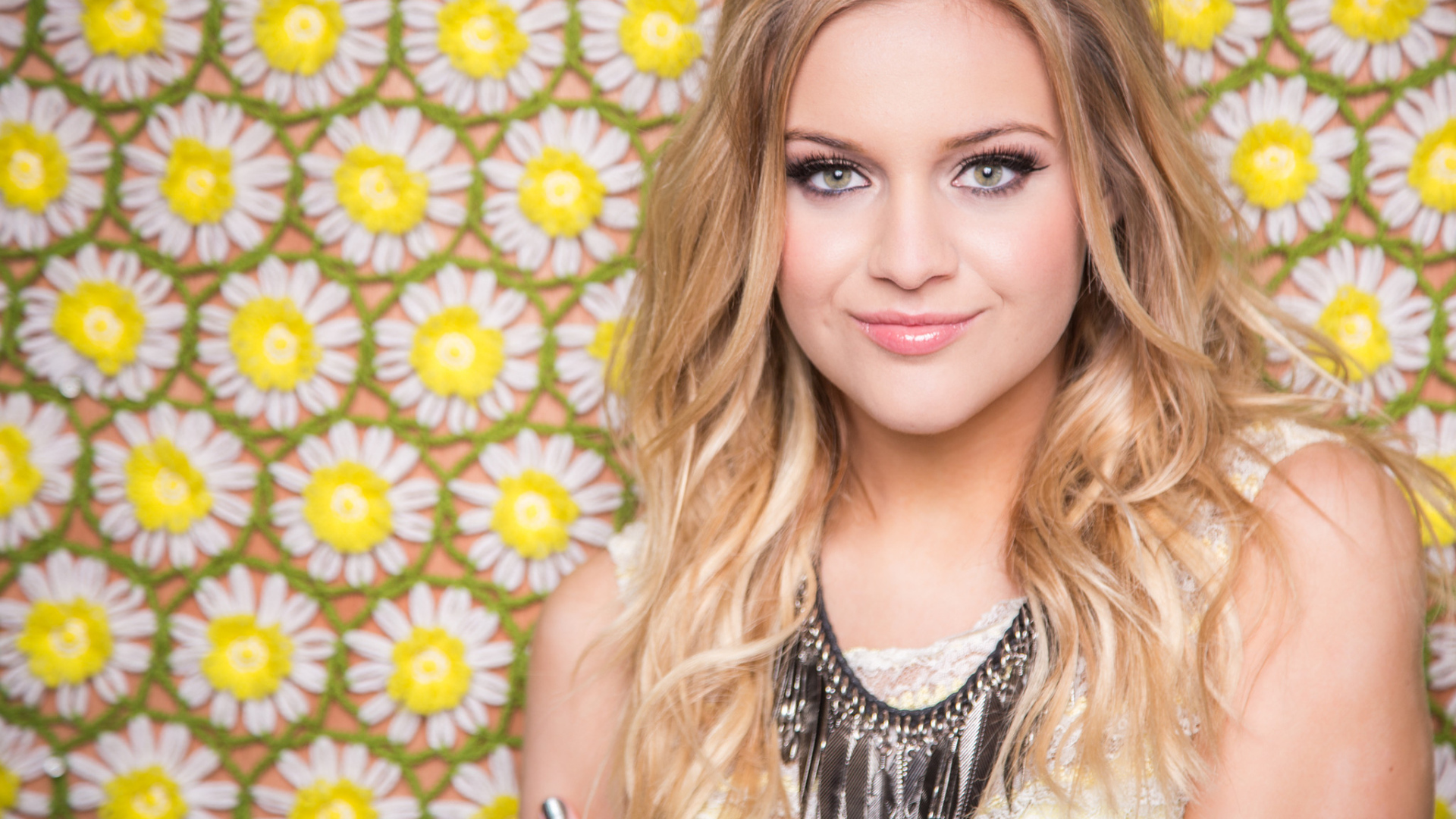 Молодая кантри певица Келси Баллерини 