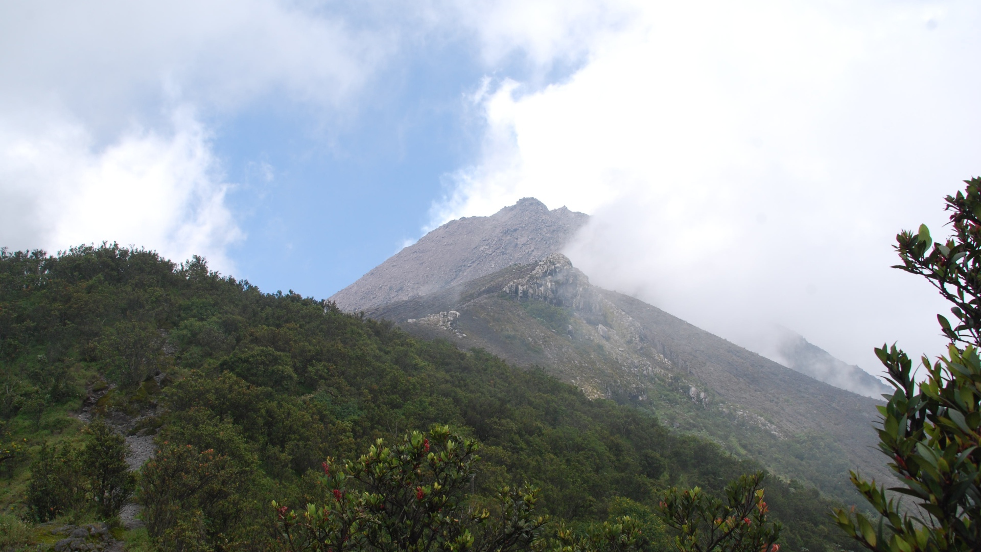Подъем на вулкан Мерапи, Индонезия 