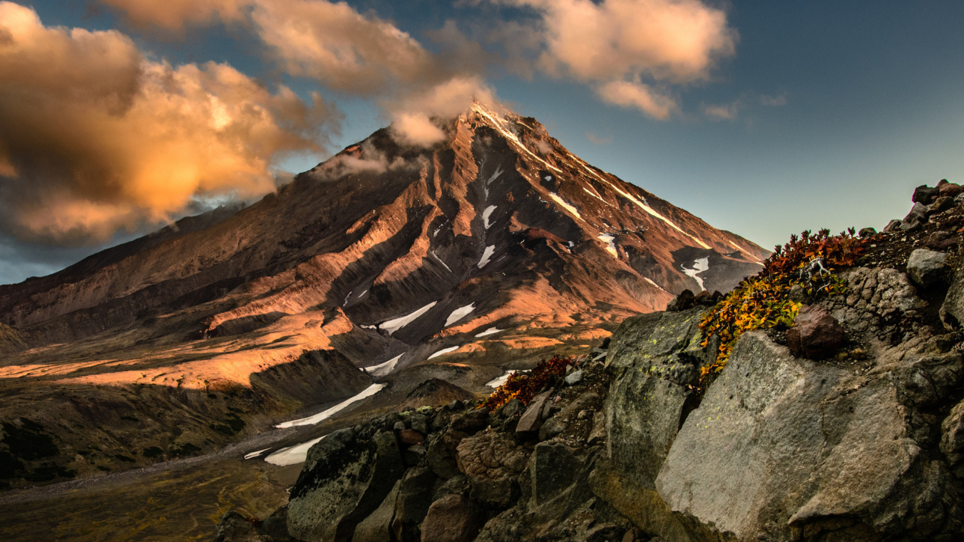 Вид на вулкан Камчатка, Россия 