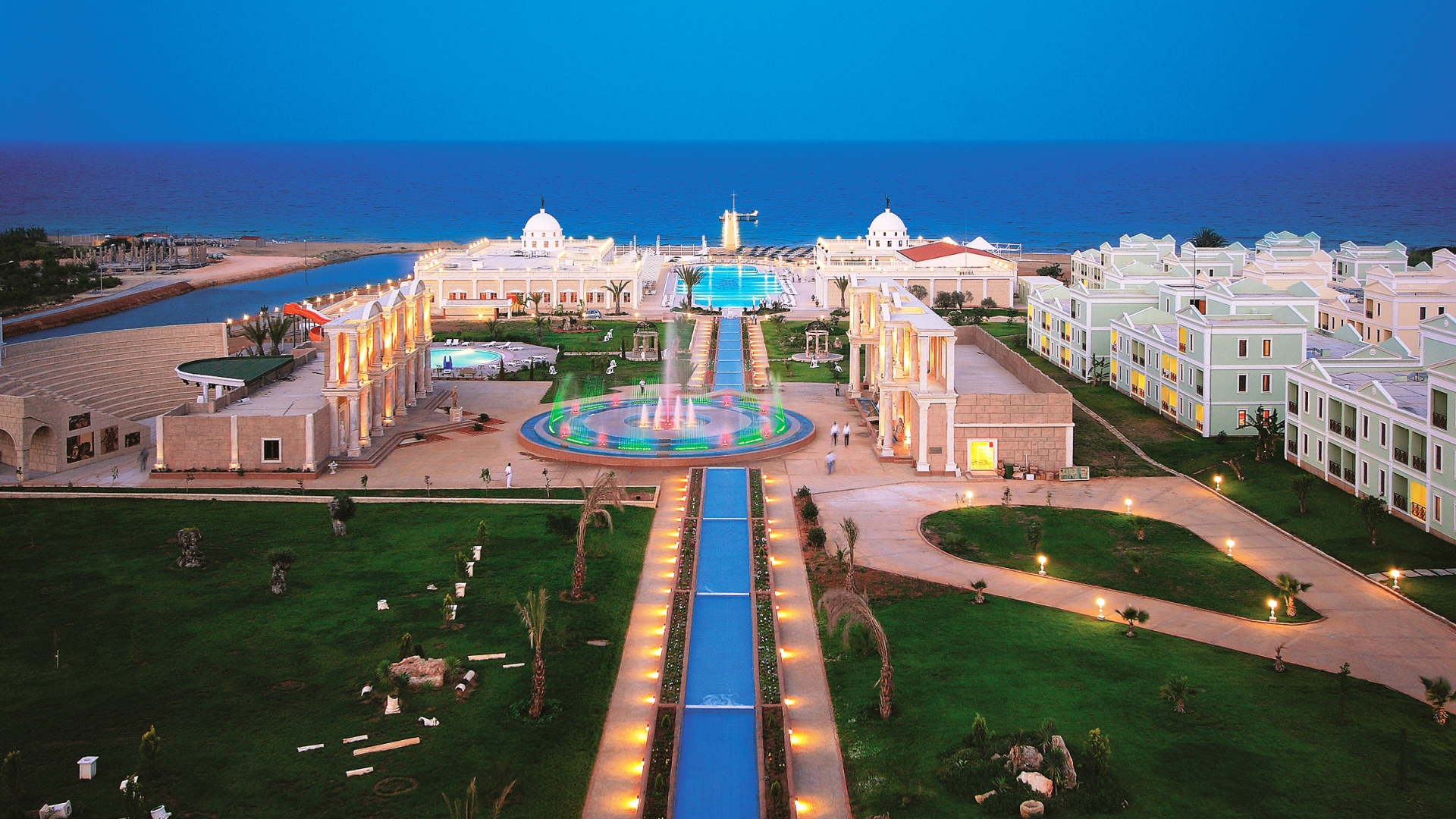 Вид на красивый отель Кая Артемис, Северный Кипр