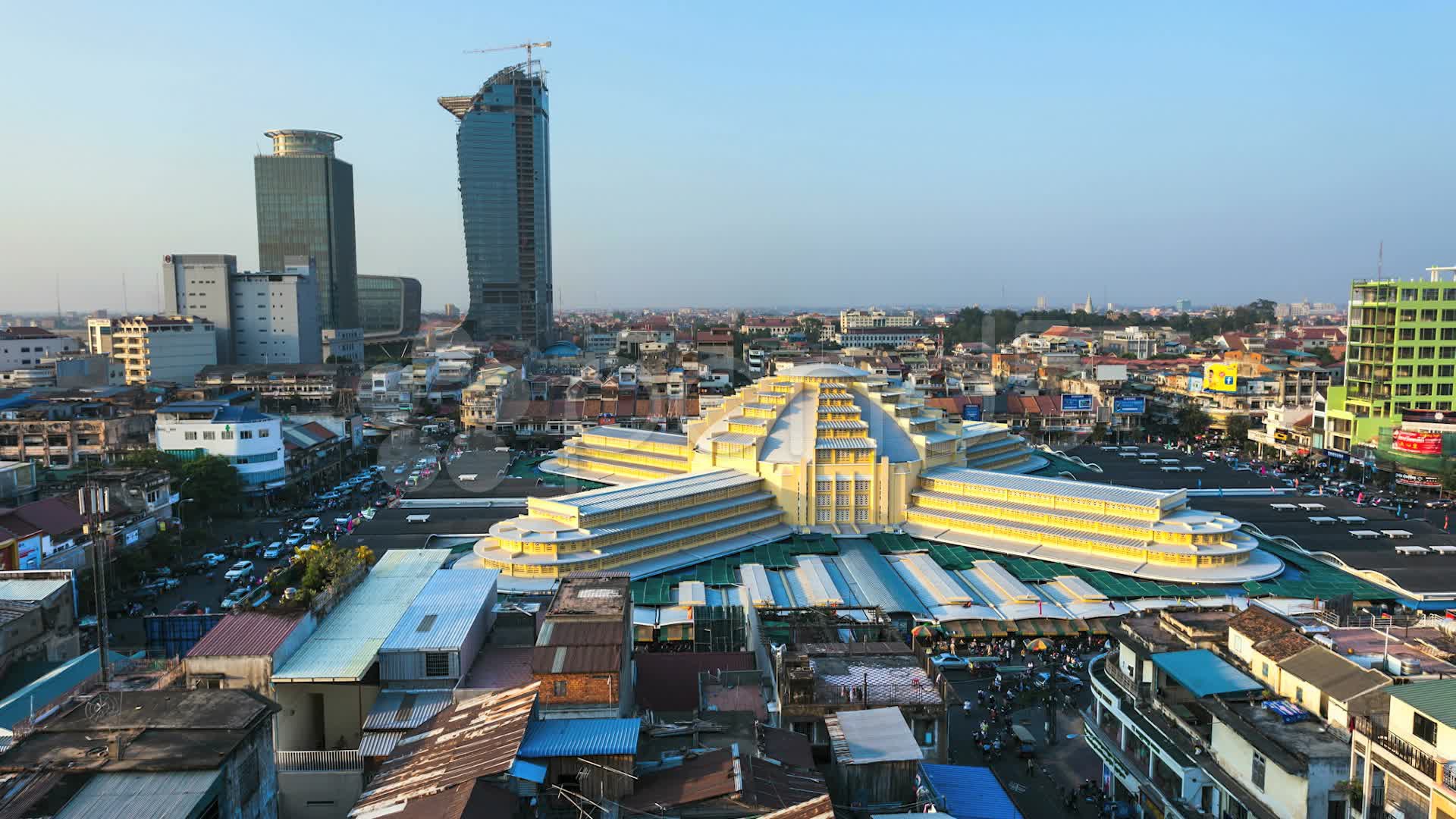 Город Пномпень столица Камбоджи  панорама города 