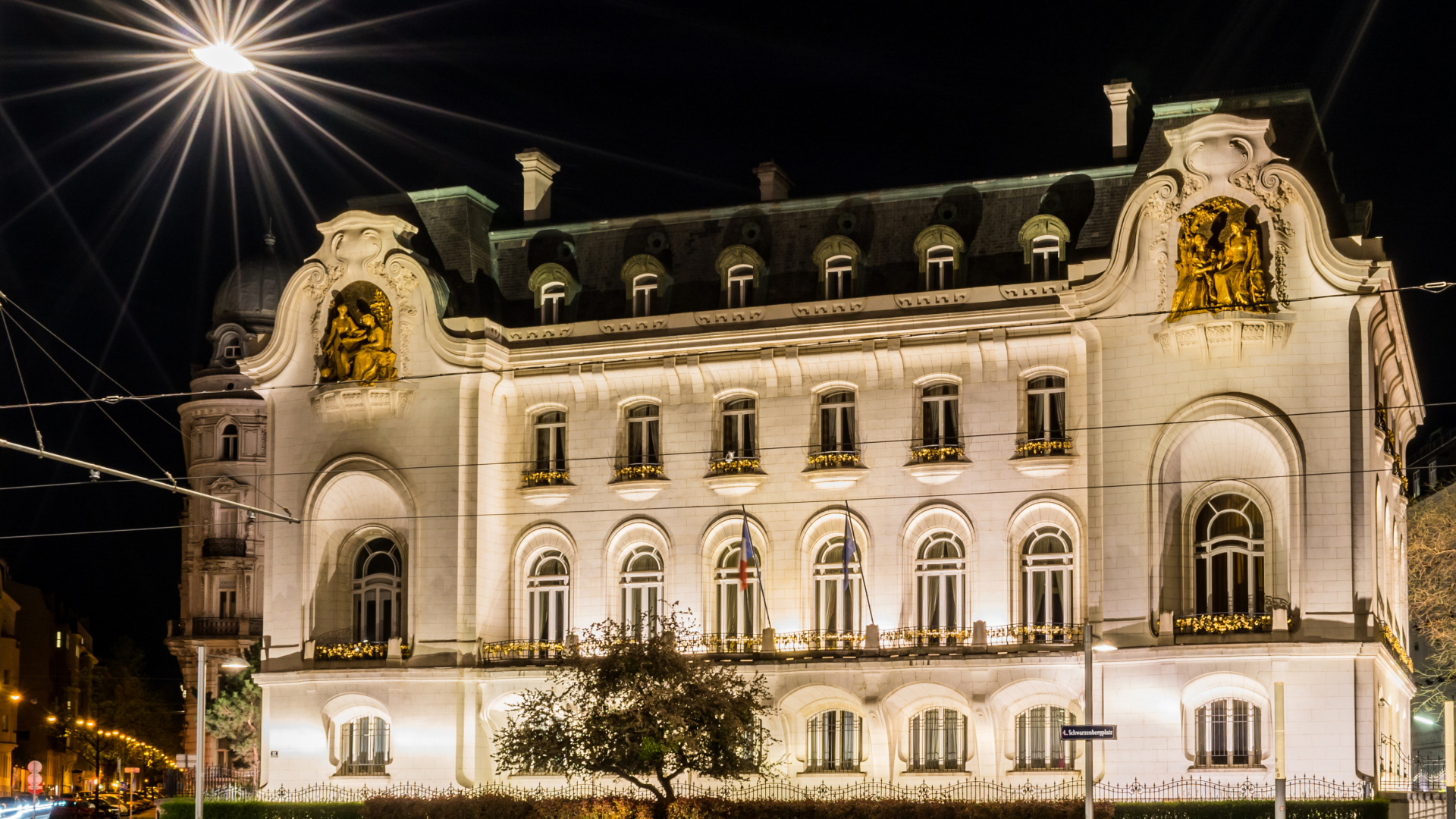 Старинная архитектура на улицах города Вена. Австрия 