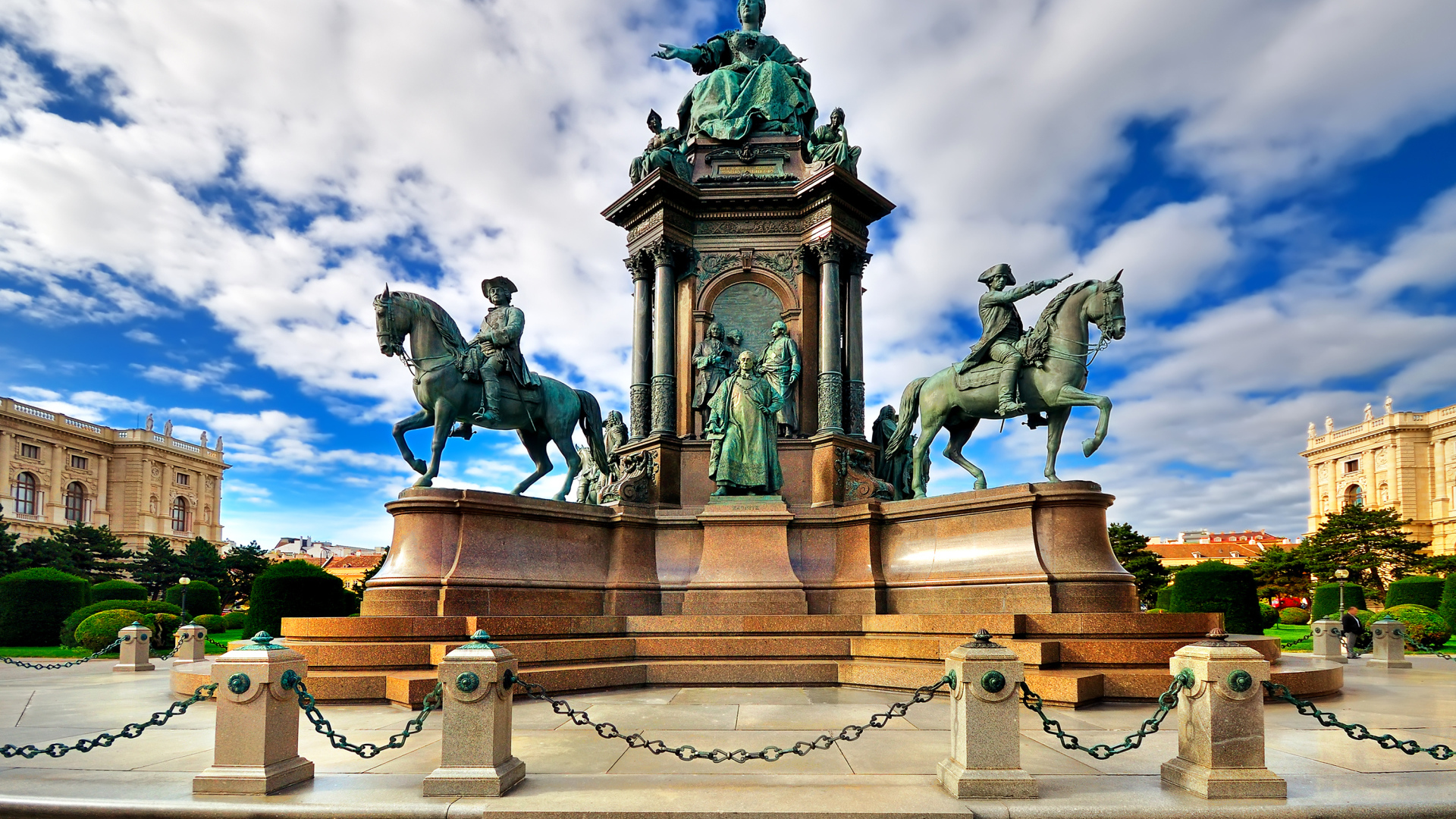 Красивый памятник Марии Терезии, Вена. Австрия 