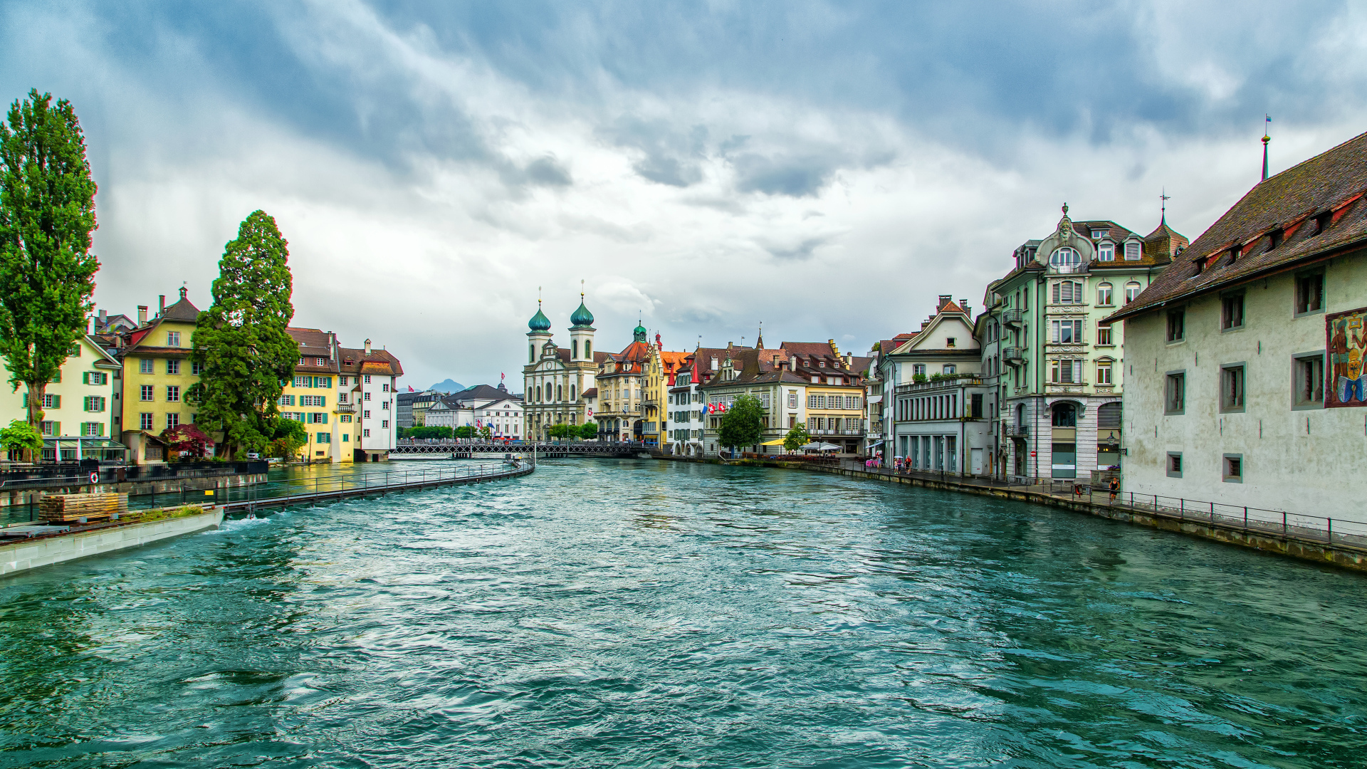 Город Люцерн на реке Ройс, Швейцария 