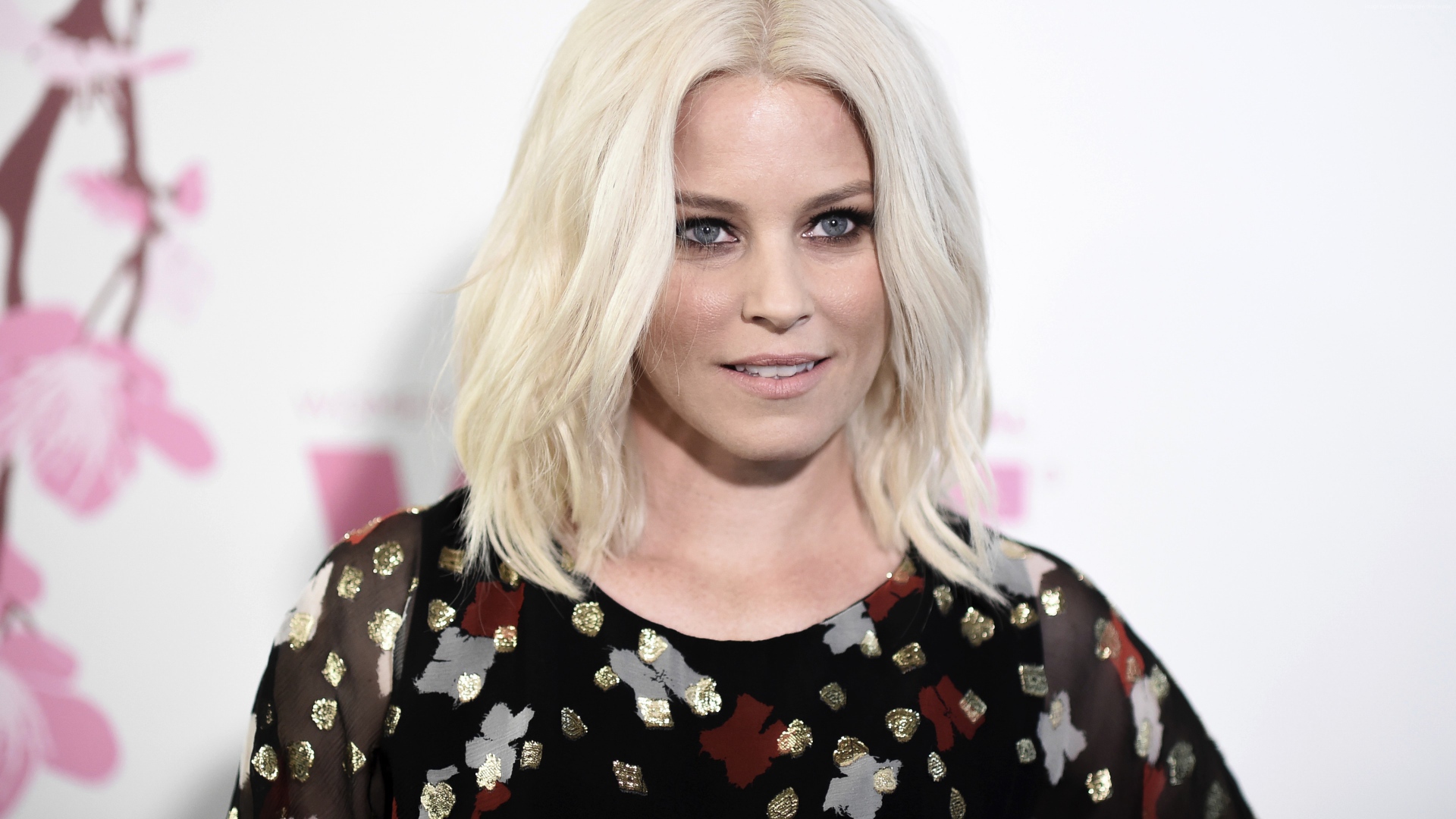 Эффектный взгляд актрисы Элизабет Бэнкс