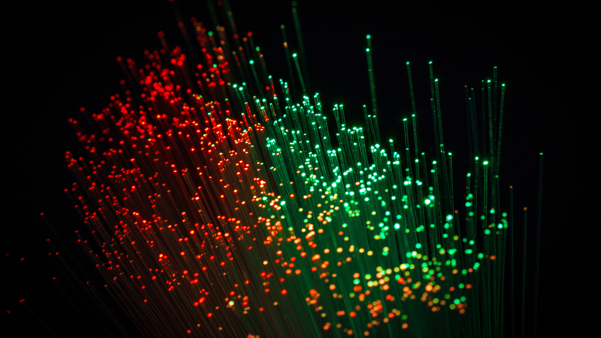 Оптические красные и зеленые линии на сером фоне 