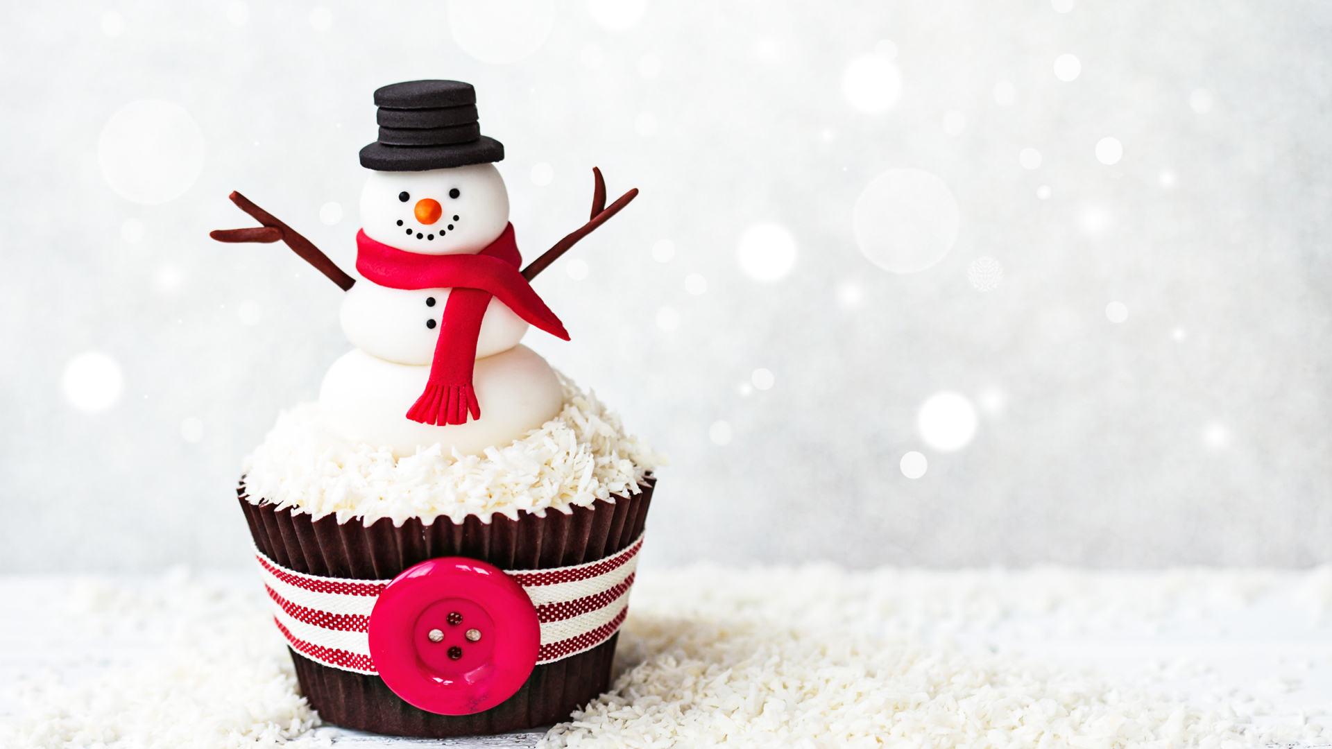 Новогодний капкейк со снеговиком