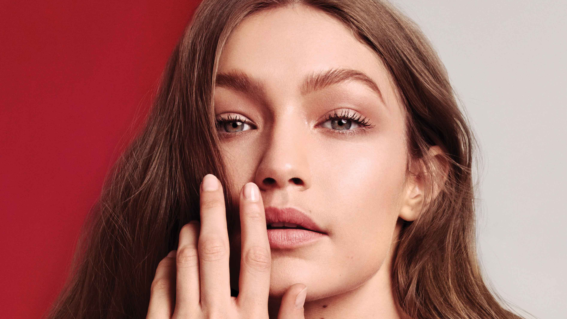 Нежная девушка модель Джиджи Хадид лицо крупным планом