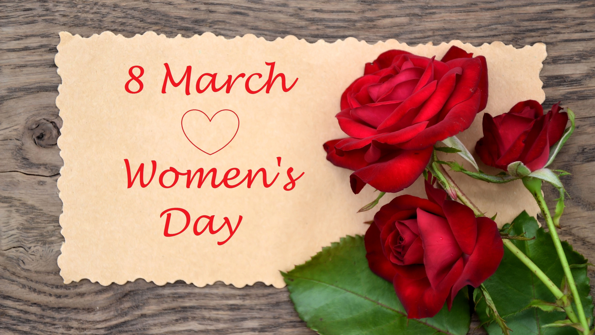 Три красных розы на Международный женский день 8 марта