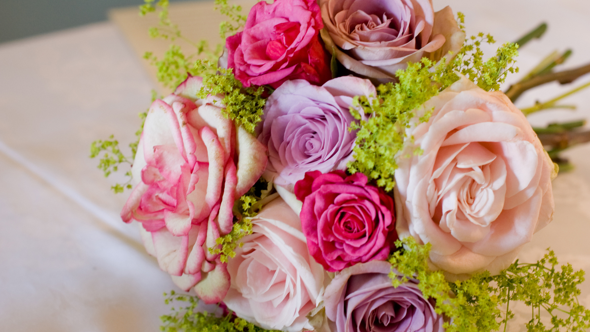 Красивый нежный букет роз 