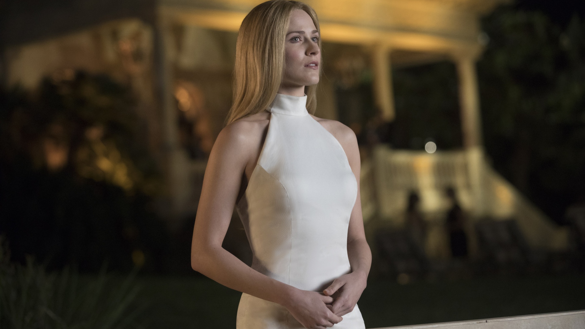 Американская актриса Эван Рэйчел Вуд в белом платье