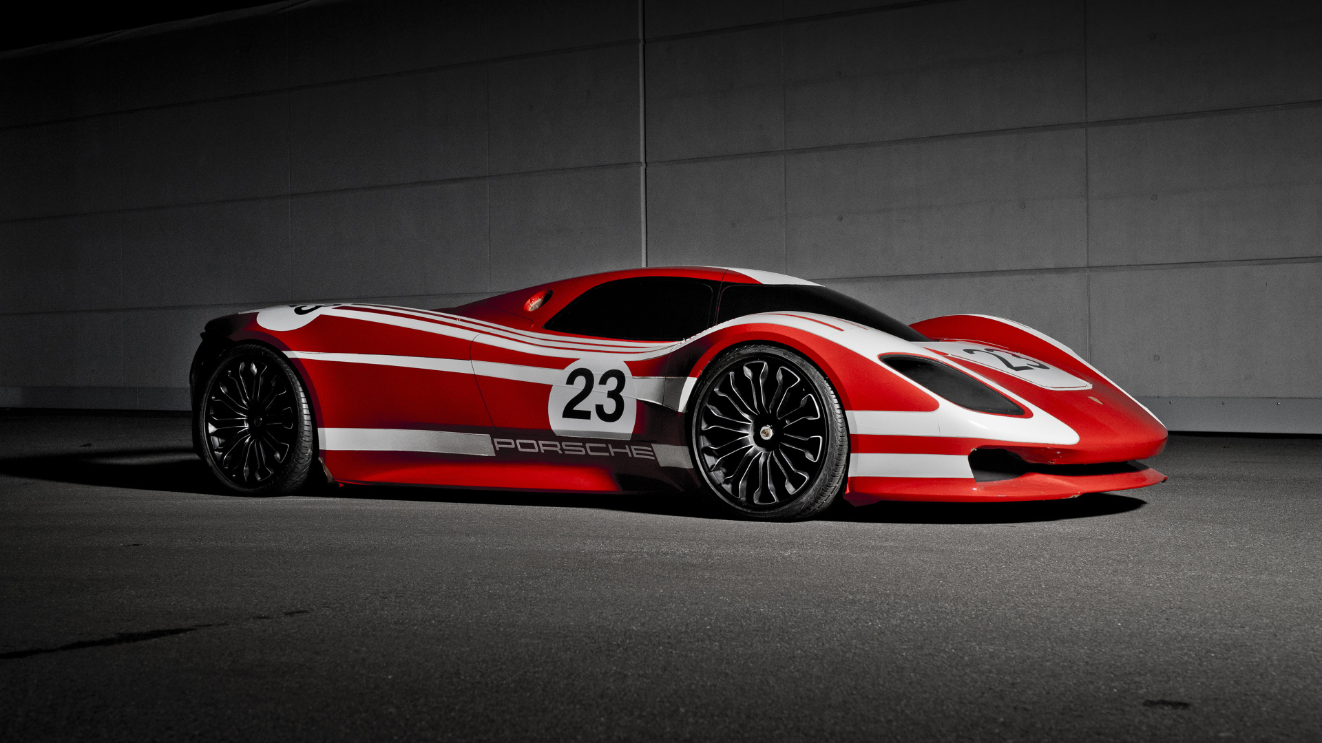 Гоночный автомобиль Porsche 917 Hommage 2019 года