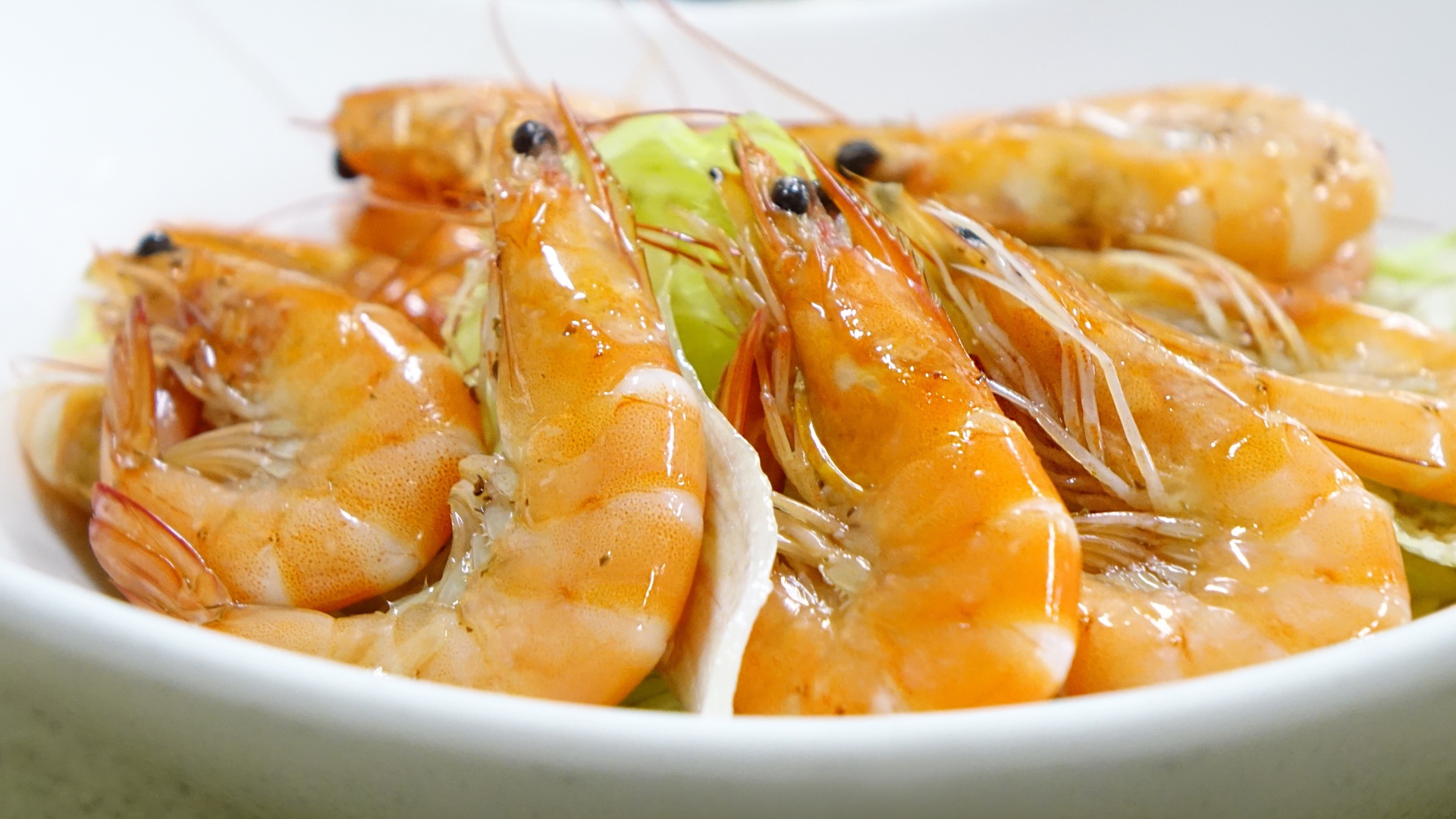 Boiled shrimps in a plate