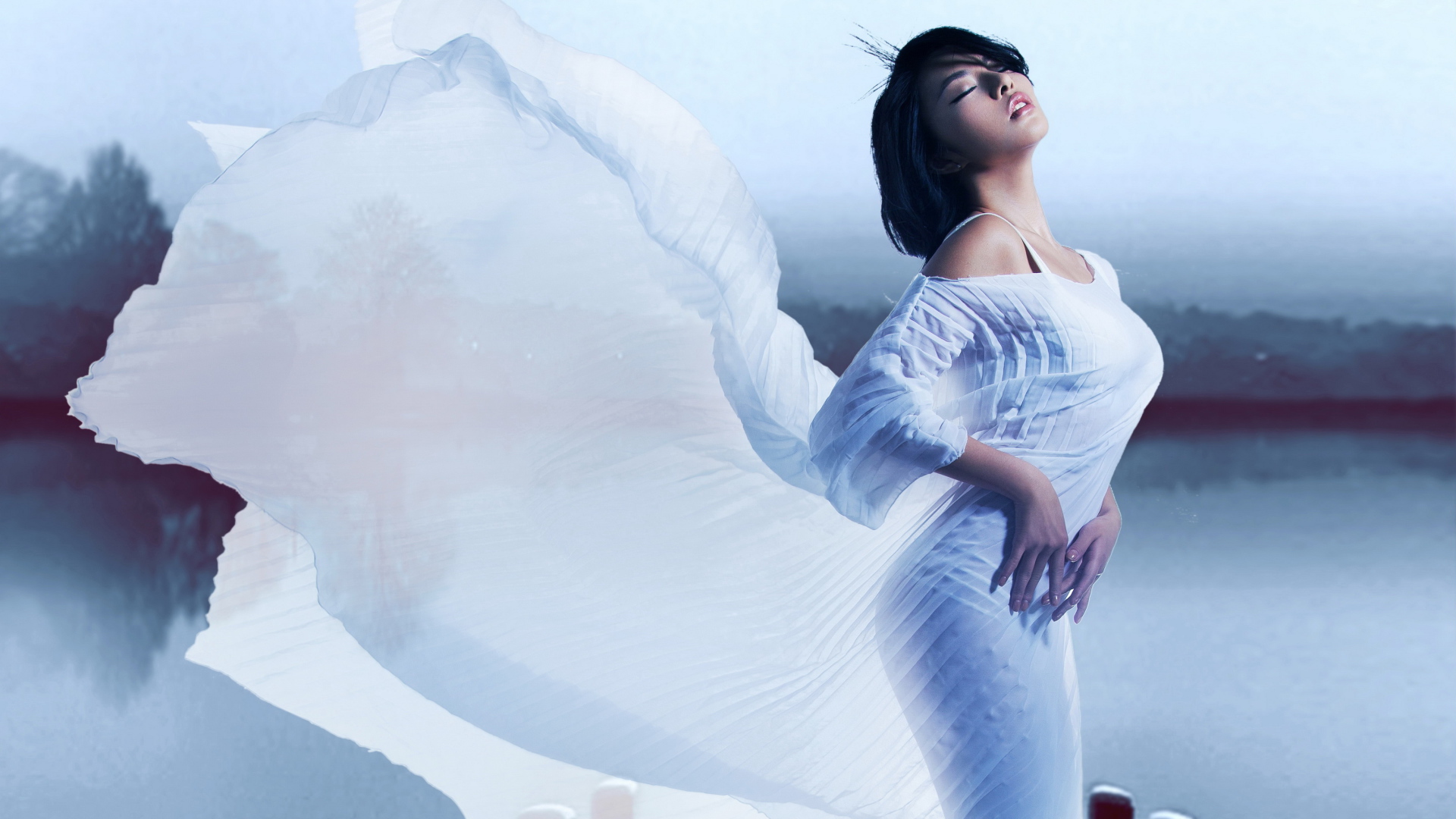 Стильная девушка азиатка в красивом белом платье 