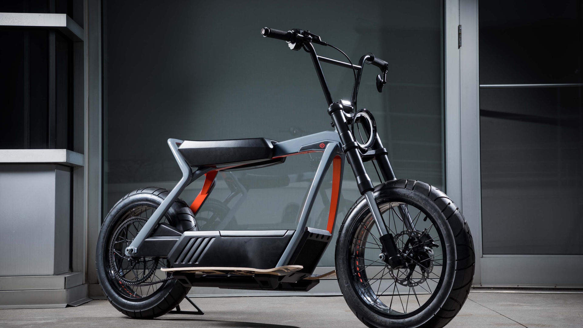Новый электрический мотоцикл Harley-Davidson 2020 года