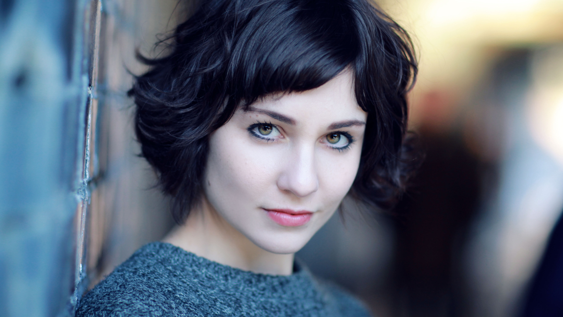 Красивая девушка с короткой стрижкой, актриса Таппенс Мидлтон