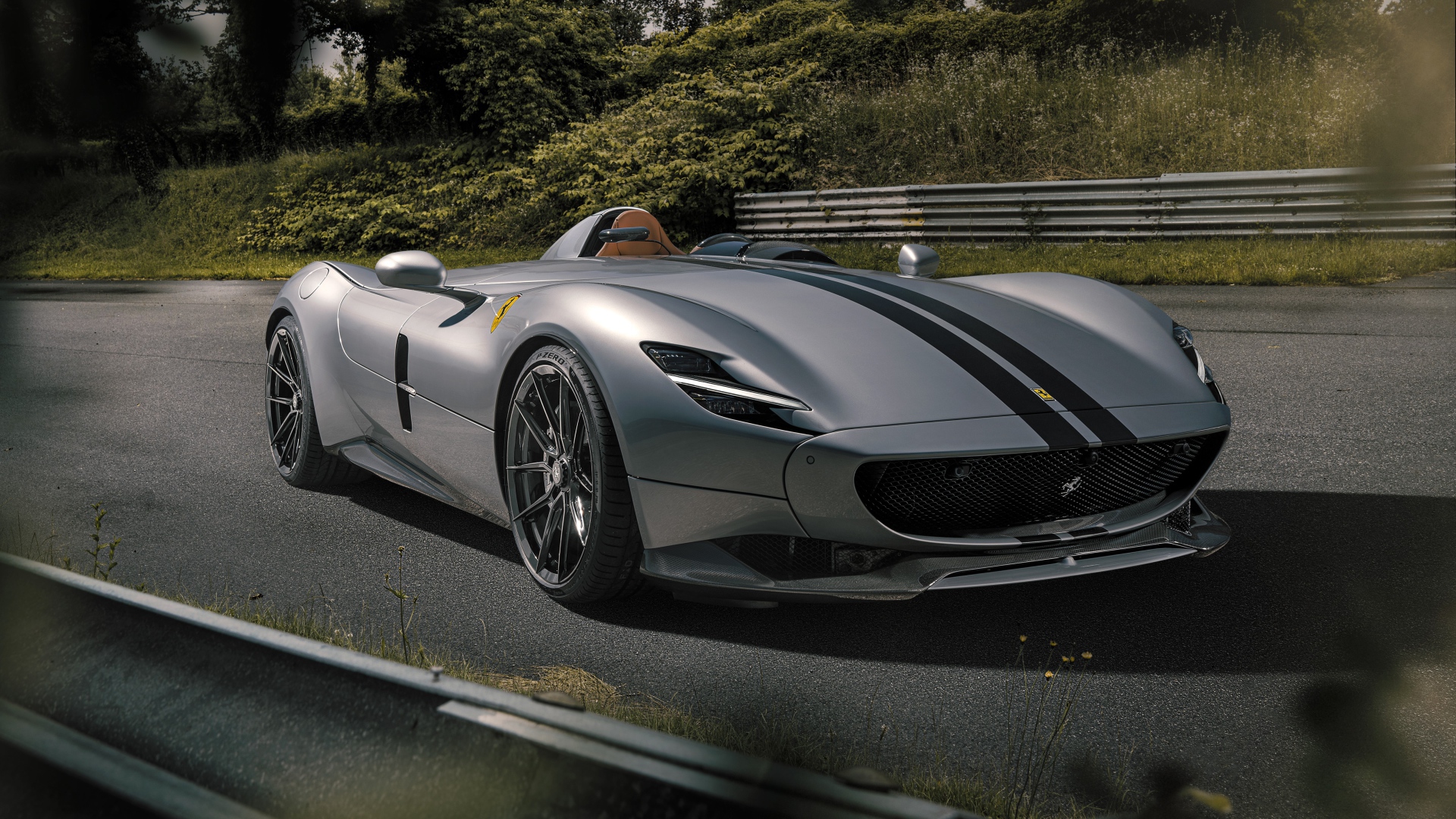 Стильный быстрый автомобиль Novitec Ferrari Monza SP1 2020 года