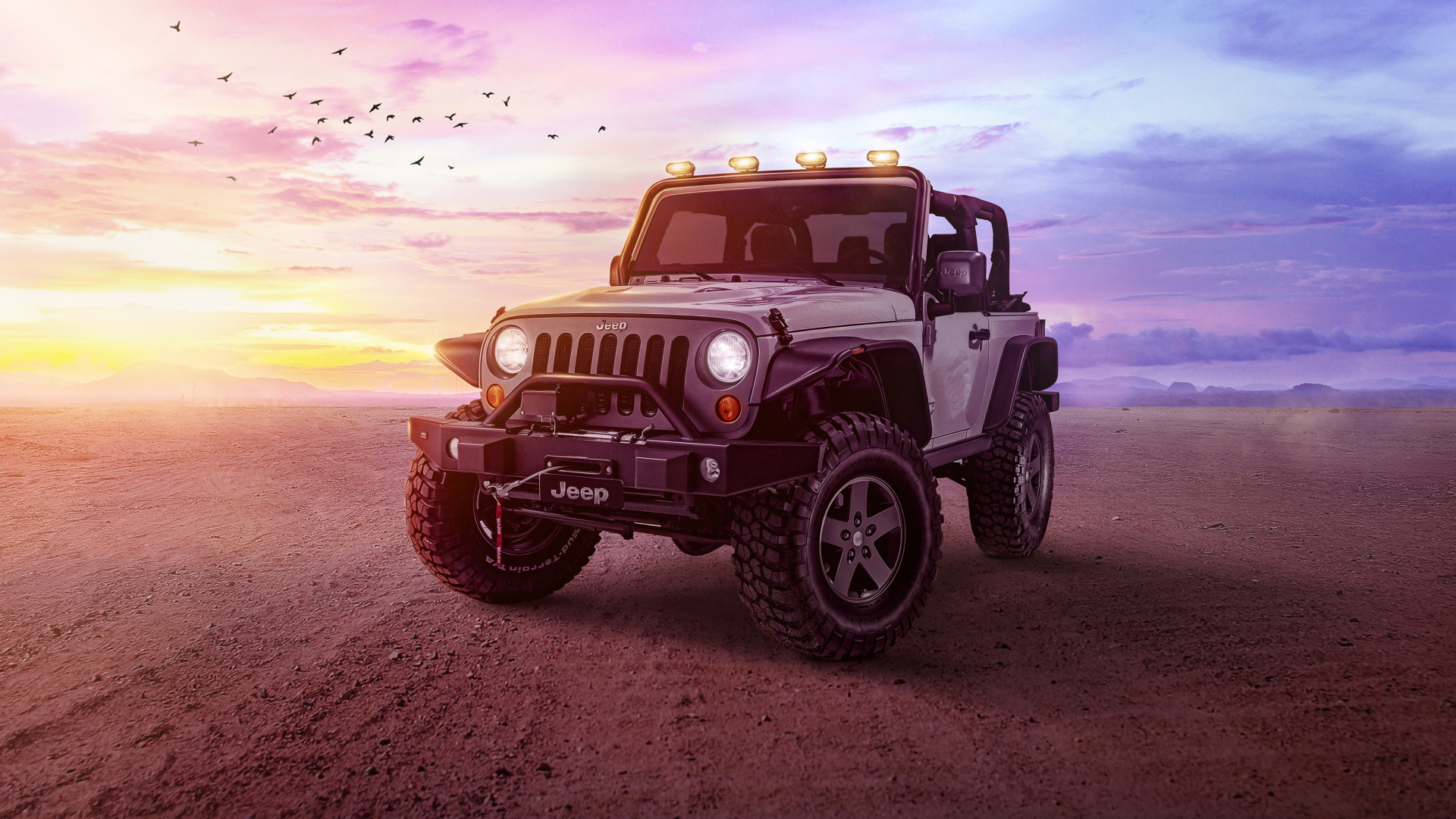 Внедорожник Jeep Wrangler на фоне неба 
