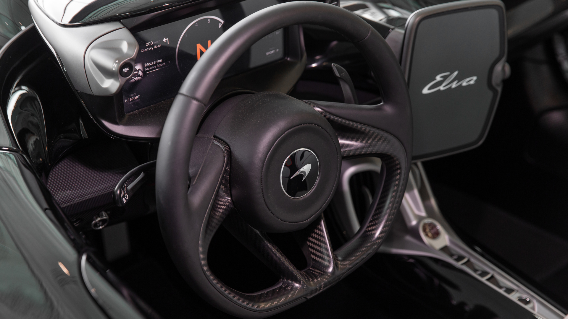 Руль автомобиля McLaren MSO Elva M1A Theme 2020 года