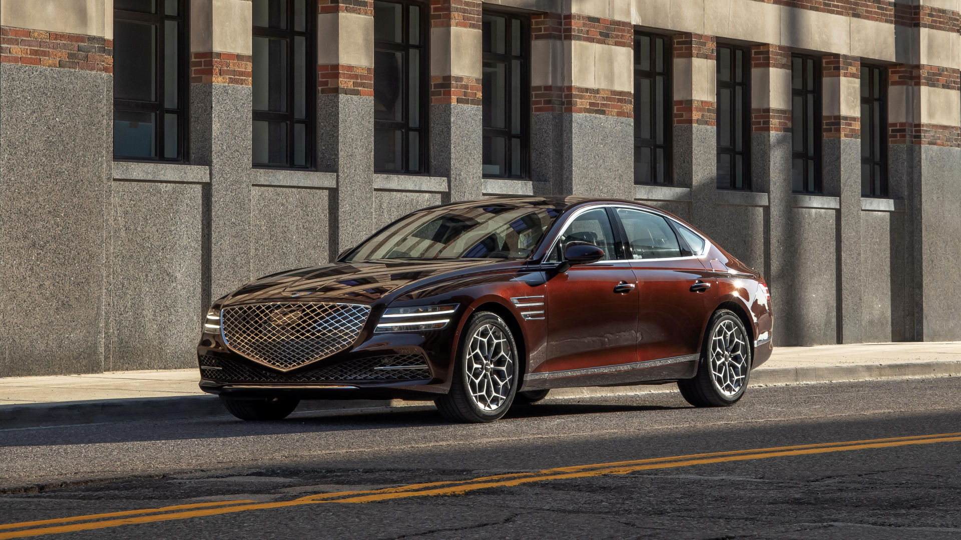 Дорогой автомобиль Genesis G80, 2021 года в городе