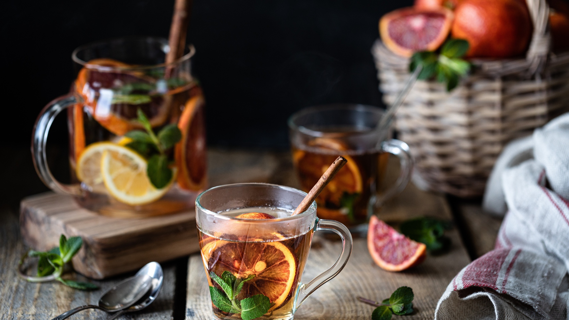 Вкусный чай с мятой и сушеными лимонами