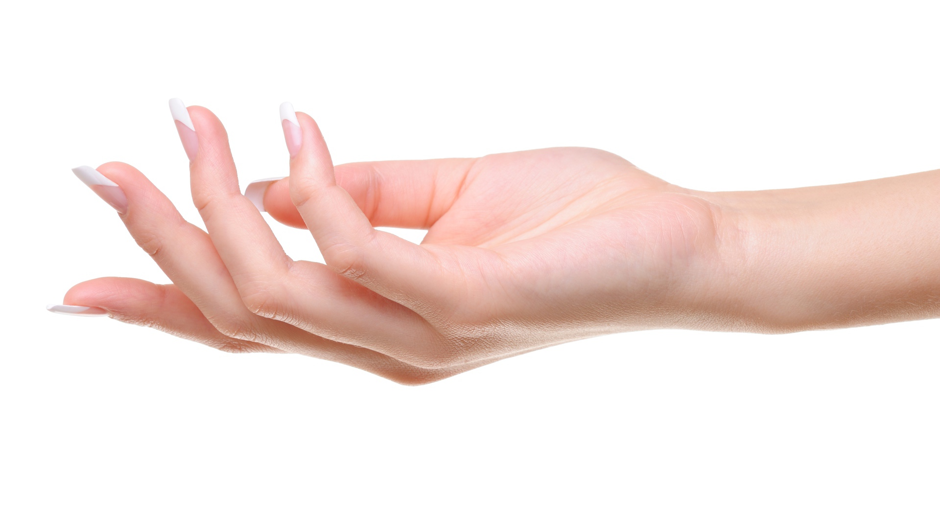 Рука девушки с красивым маникюром 