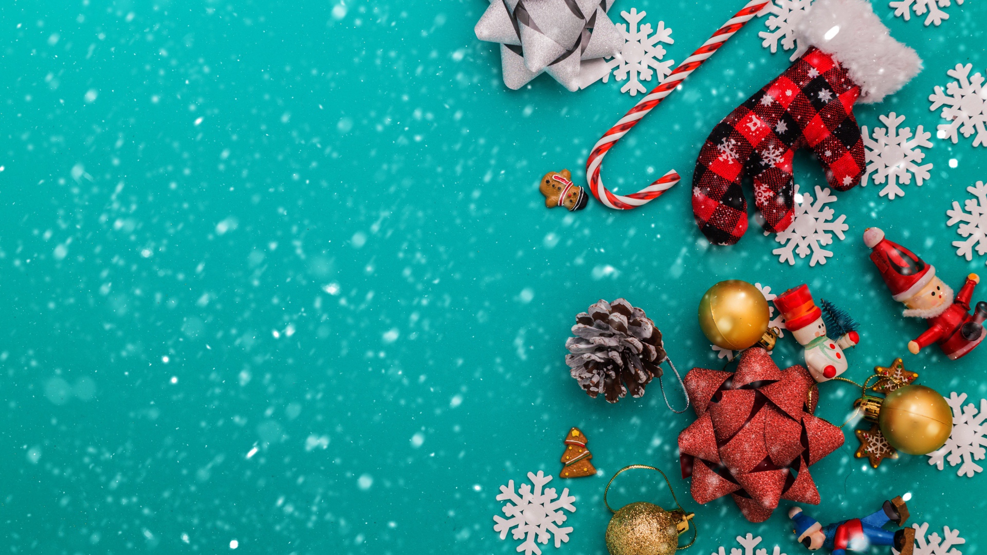 Новогодний декор на голубом фоне, шаблон для открытки 