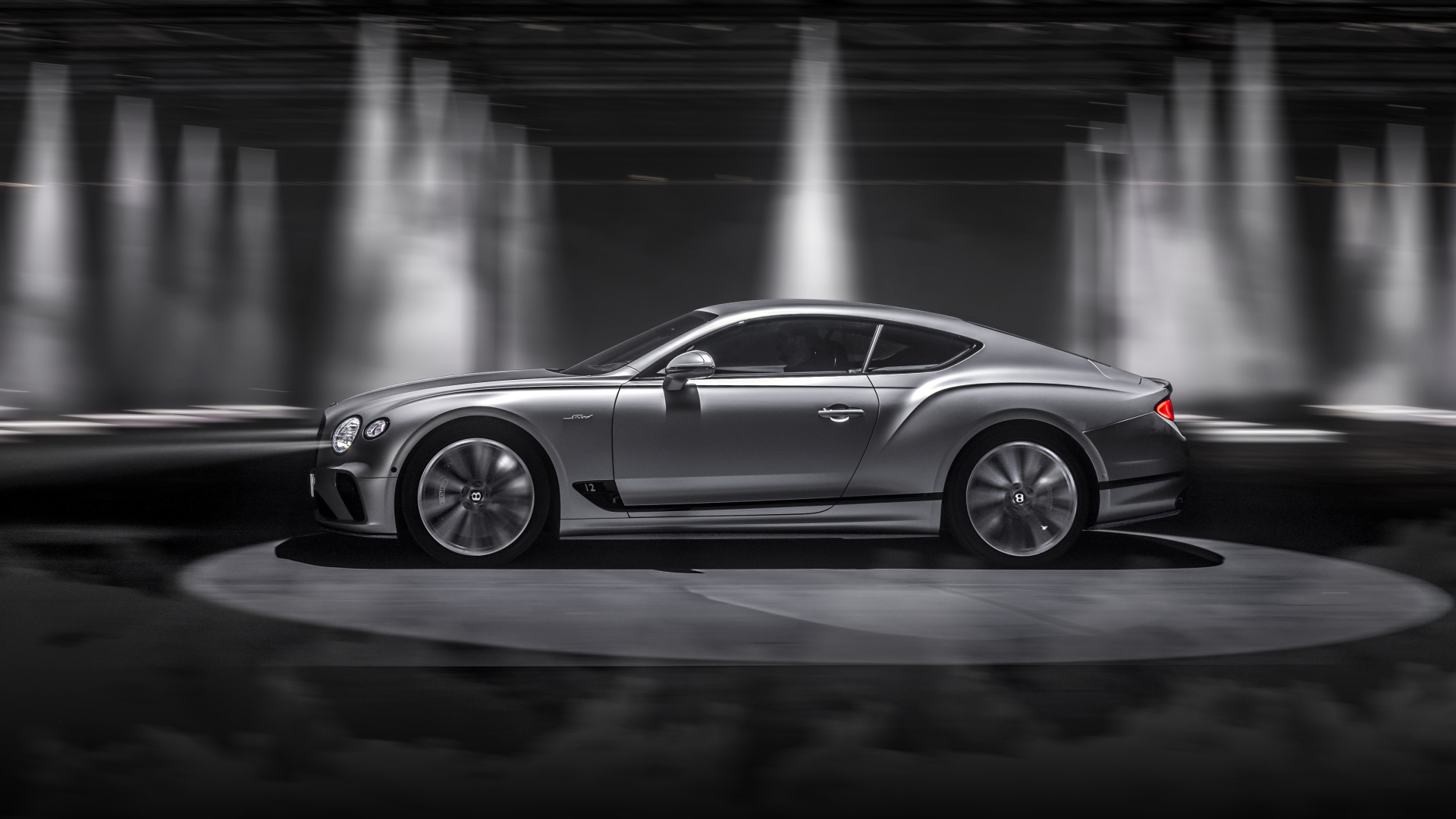 Автомобиль Bentley Continental GT Speed 2021 года вид сбоку