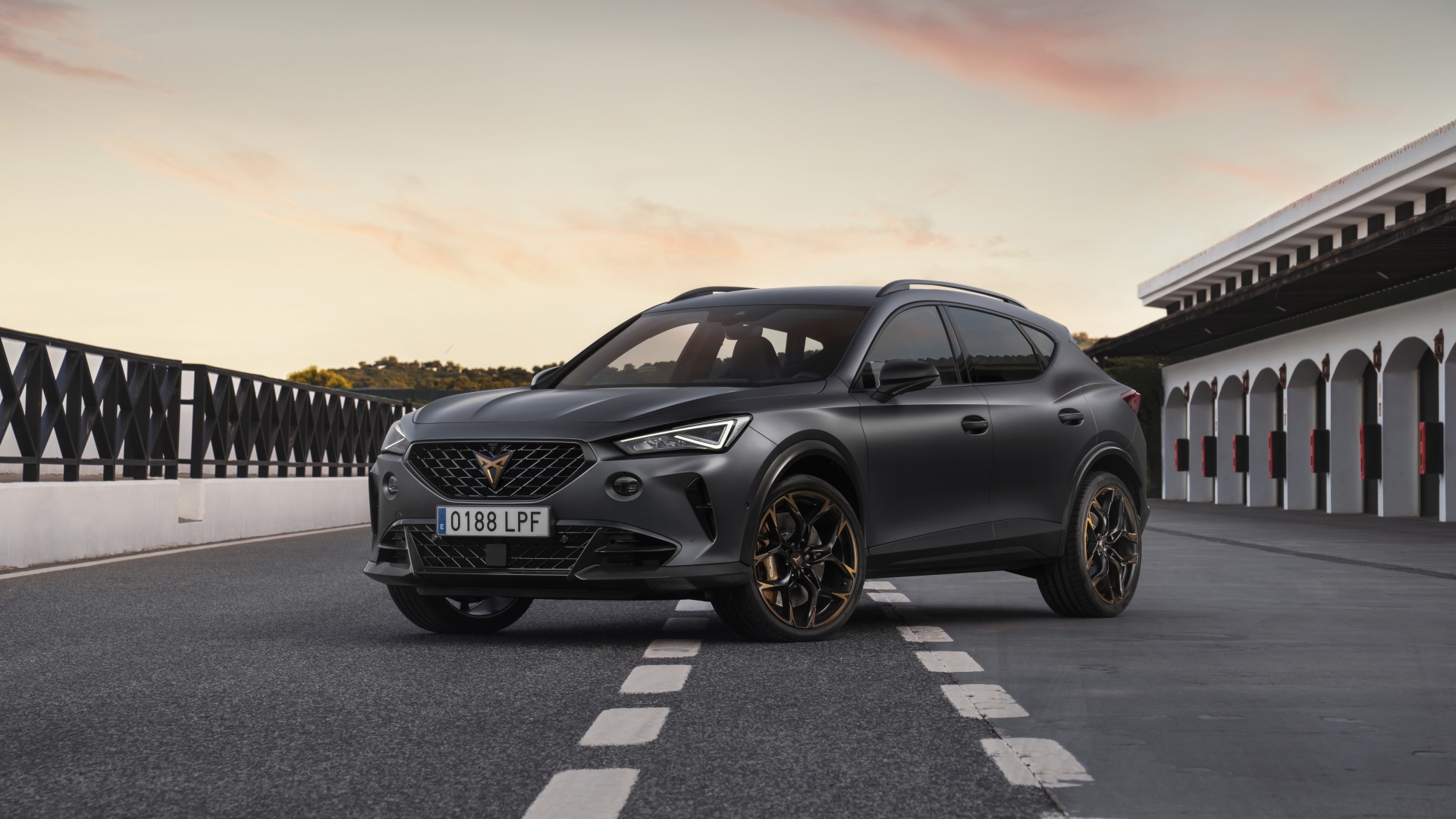 Автомобиль Cupra Formentor VZ5,  2021 года