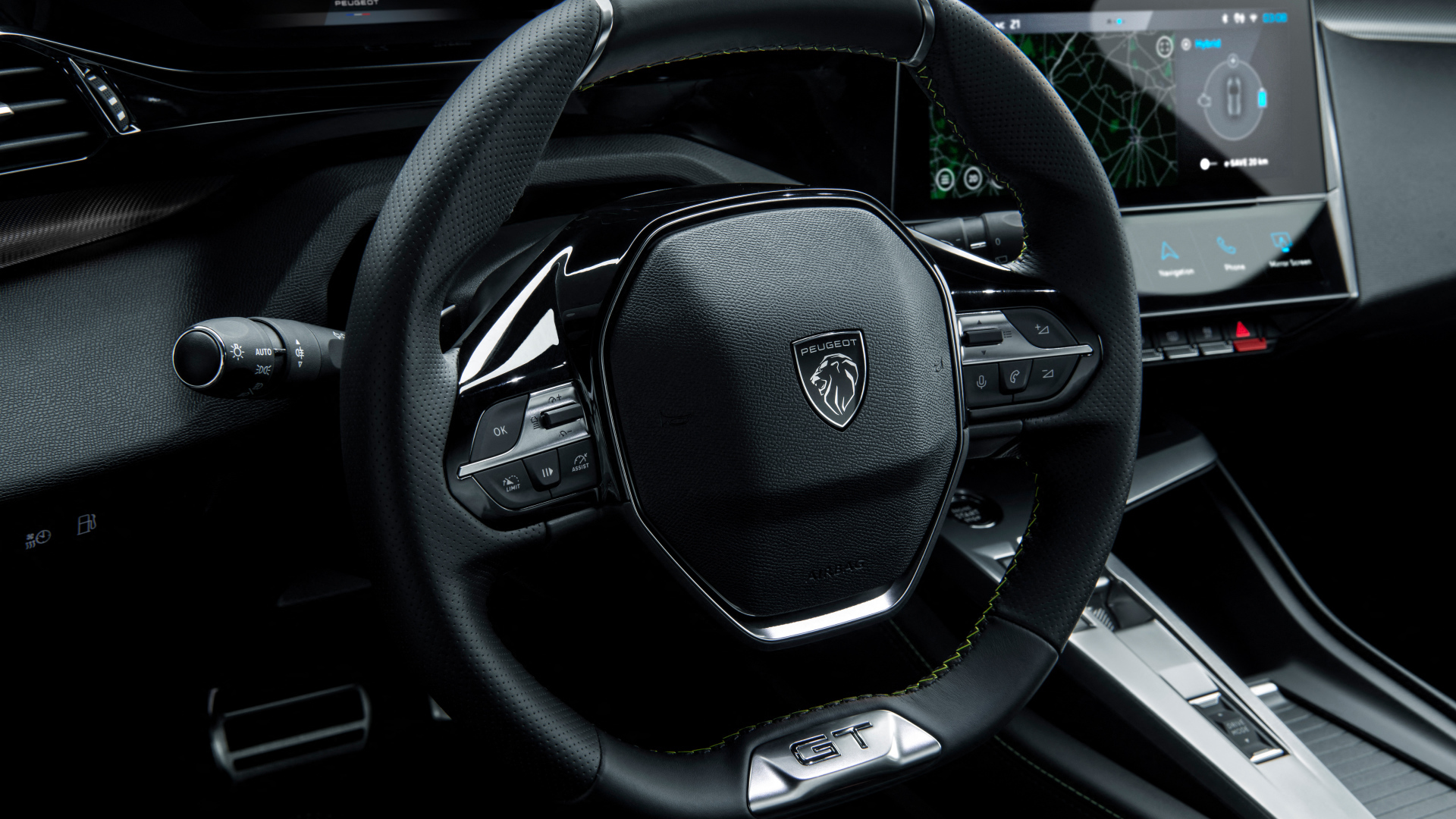 Черный кожаный руль автомобиля Peugeot 308, 2021 года