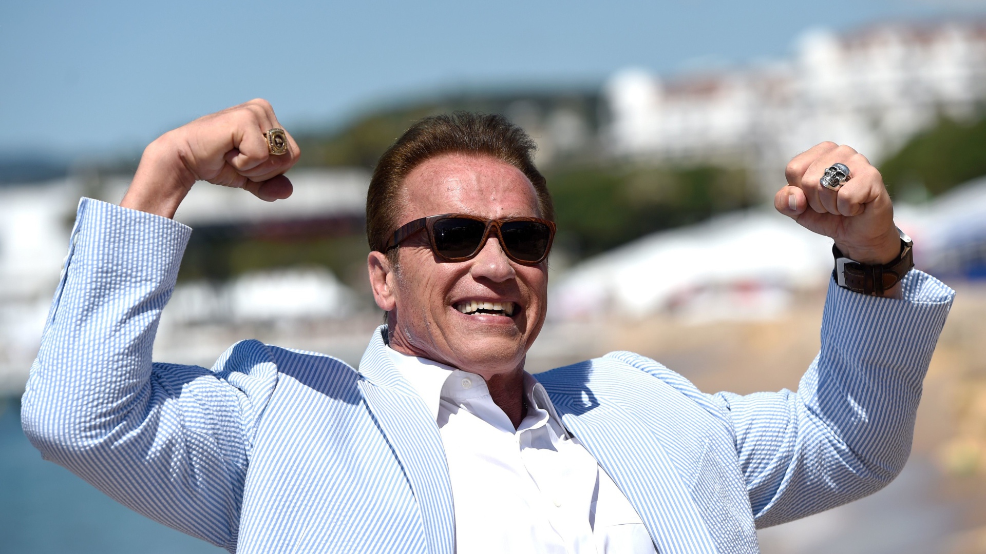 Actor Arnold Schwarzenegger in black glasses