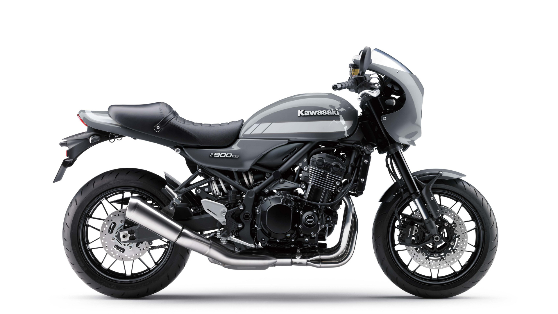 Черный мотоцикл Kawasaki Z900RS Cafe на белом фоне
