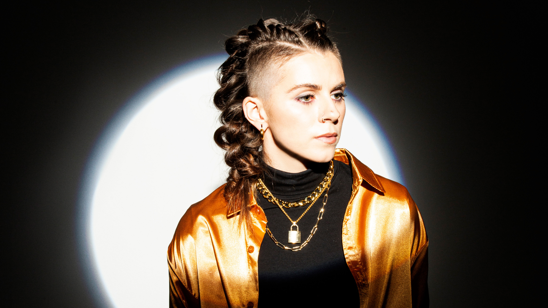 Солистка рок группы PVRIS