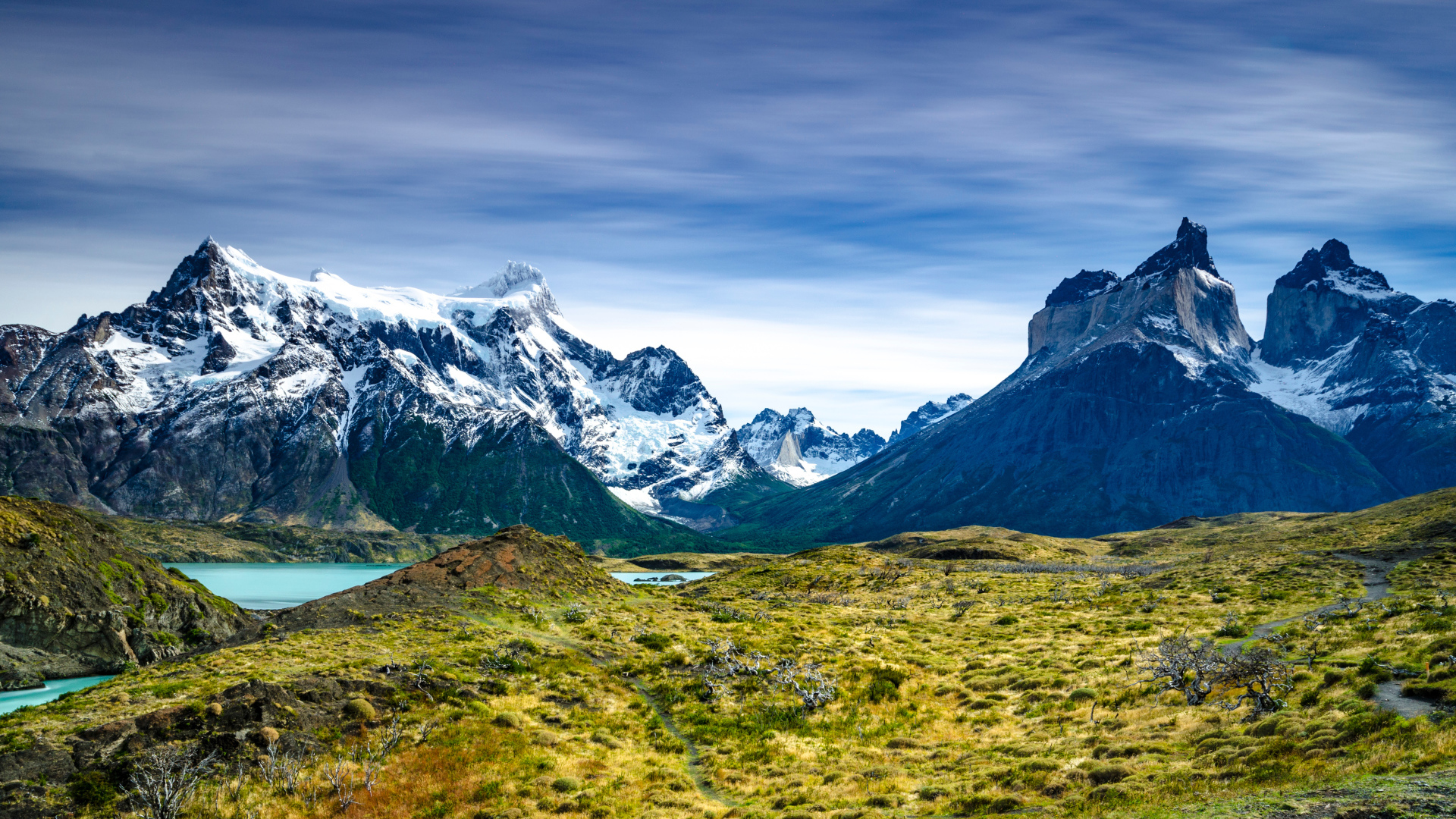 Горы в национальном парке Торрес дель Пайне, Чили