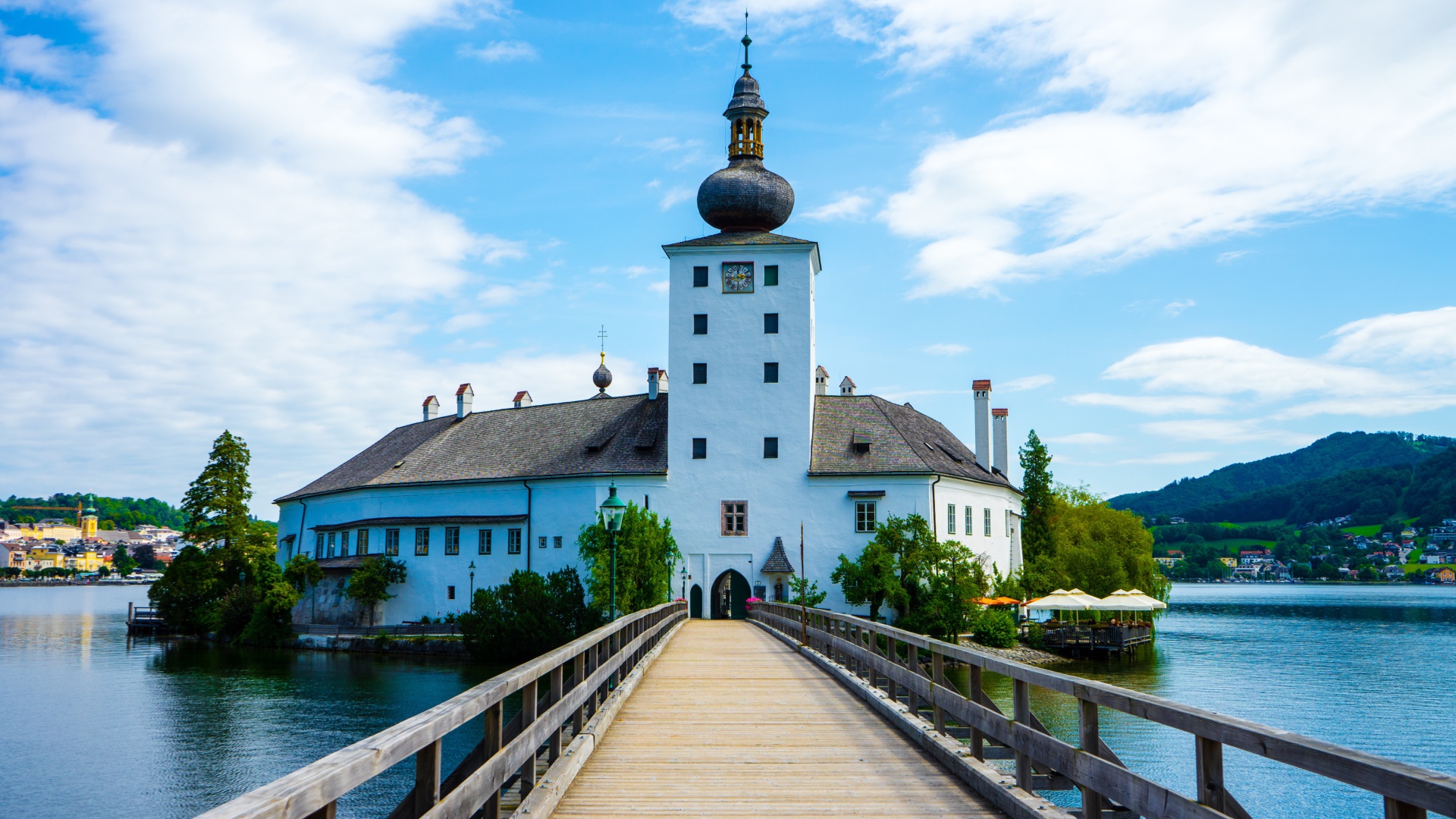 Храм на берегу озера, Австрия