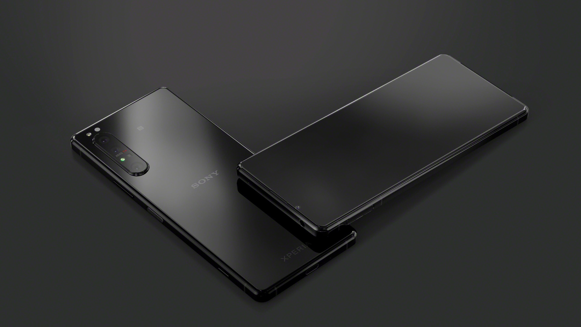 Черный тонкий смартфон Sony Xperia 1 II