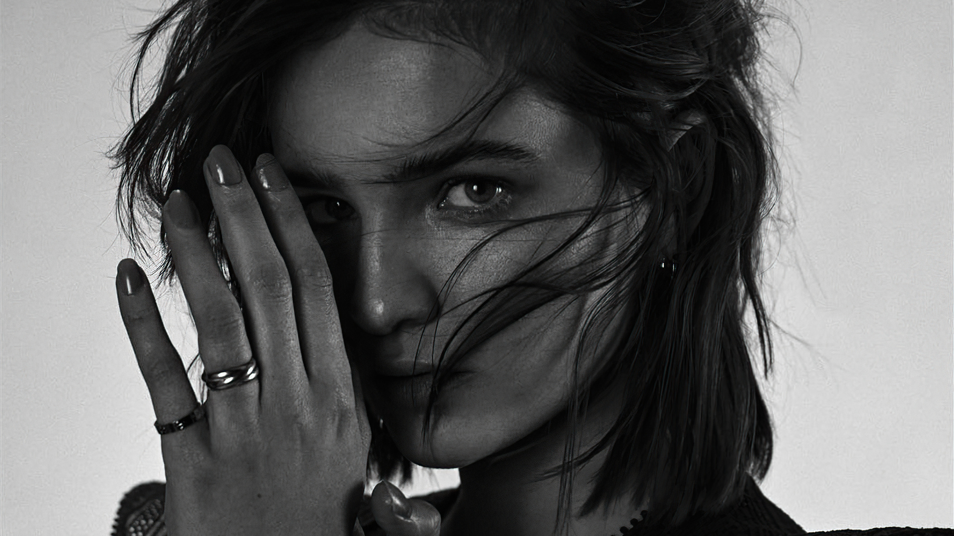 Лицо актрисы Лизы Викари