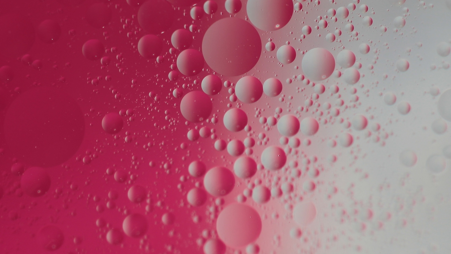 Пузыри на серо-розовом фоне