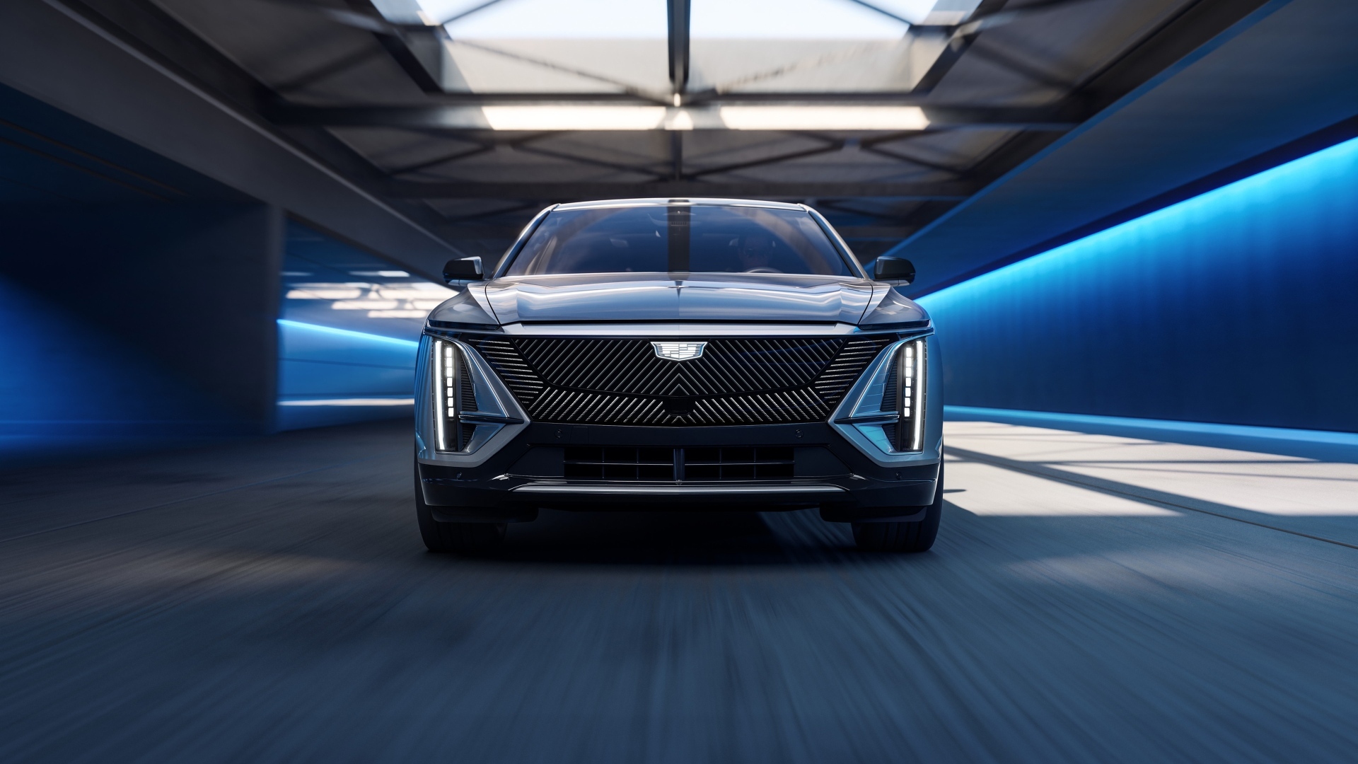 Автомобиль Cadillac Lyriq Tech 2023 вид спереди