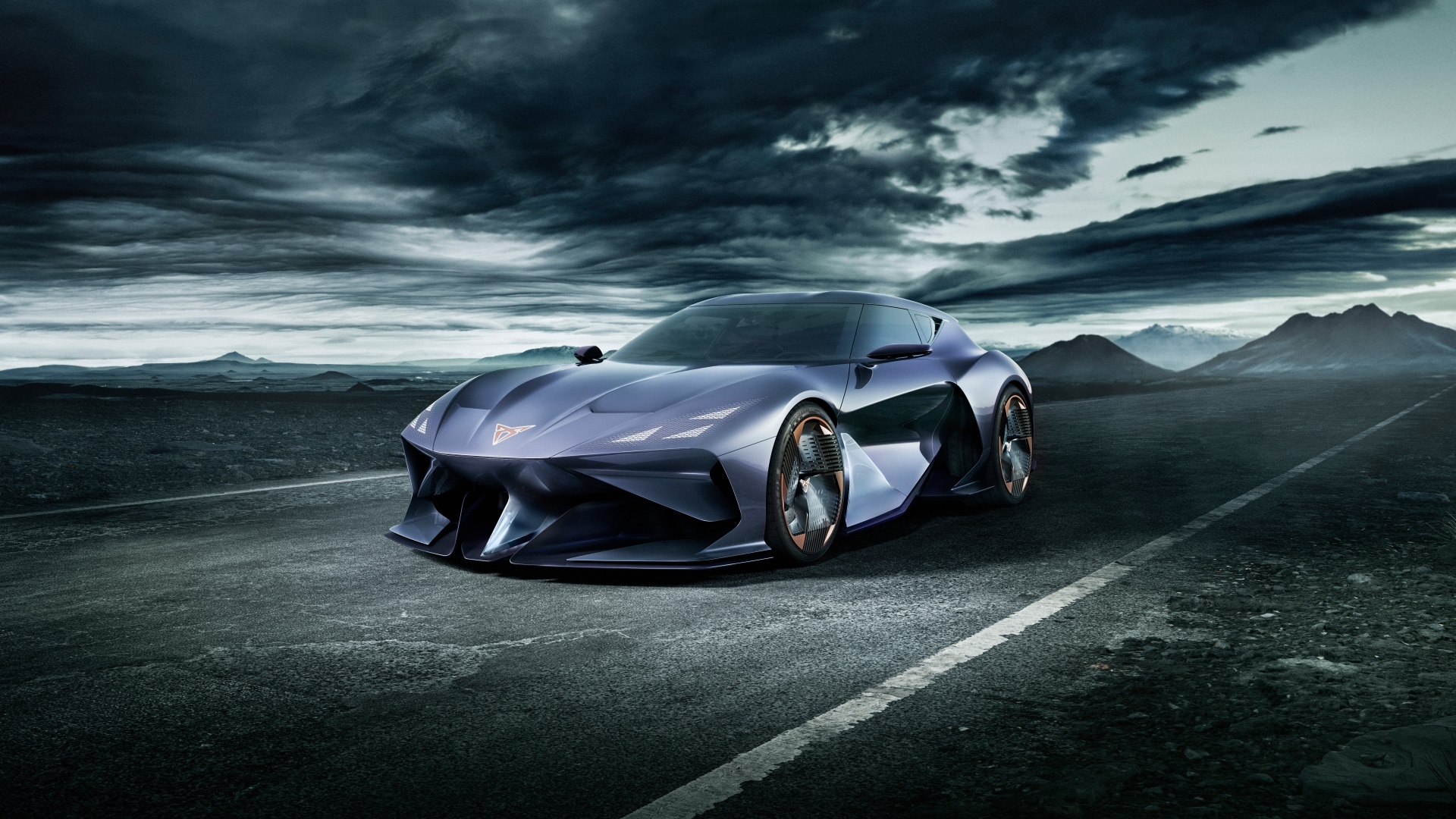 Автомобиль Cupra DarkRebel на фоне грозового неба