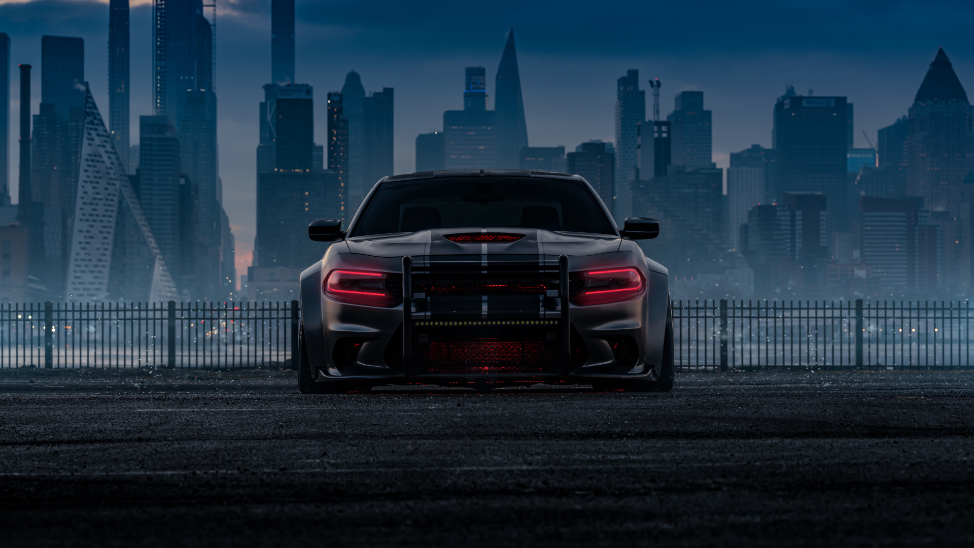 Автомобиль Dodge Charger Hellcat Enforcer вид спереди