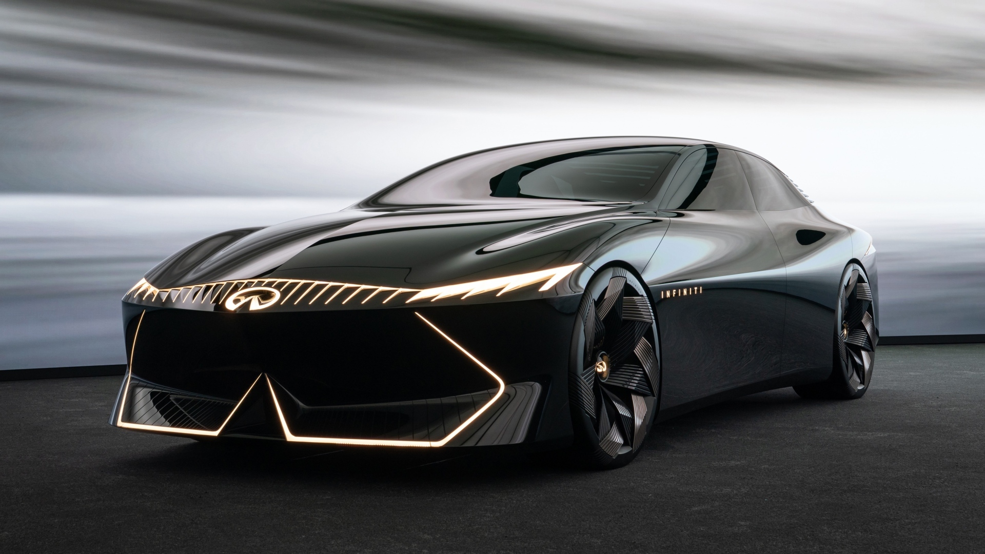 Черный дорогой автомобиль Infiniti Vision Qe