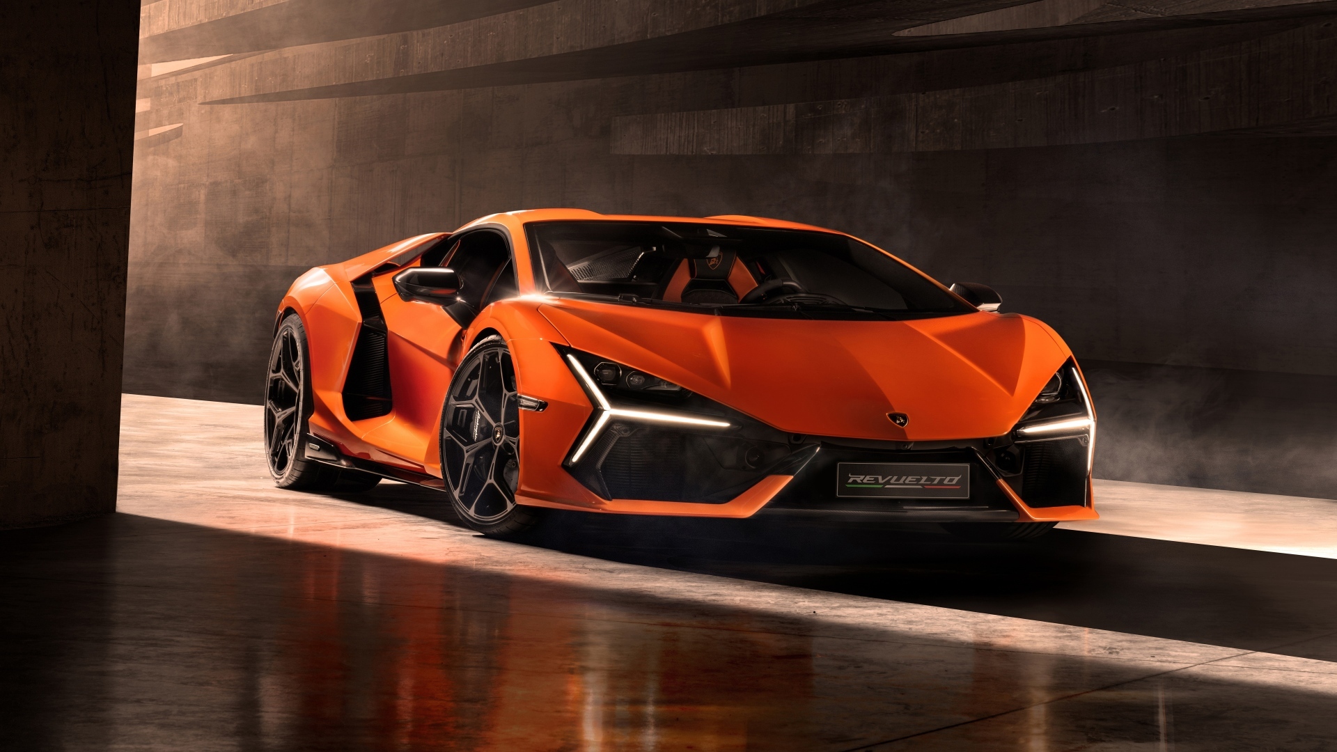 Быстрый автомобиль Lamborghini Revuelto 2023 года