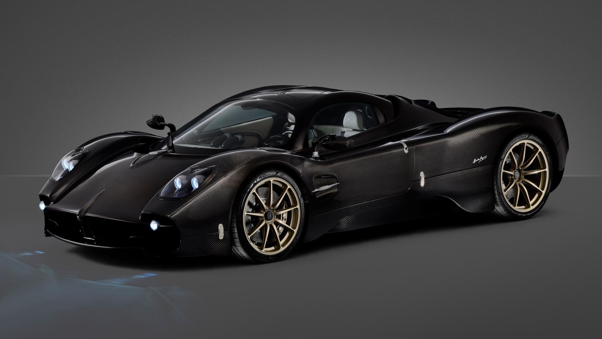 Спортивный автомобиль Pagani Utopia 2023 года