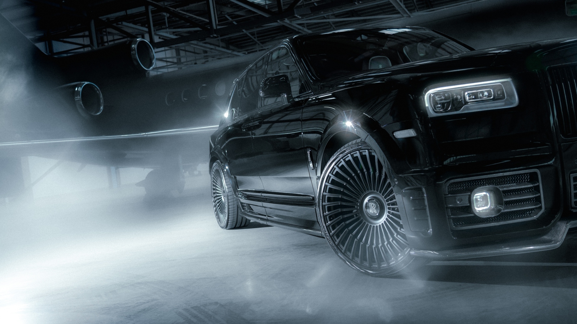 Стильный дорогой автомобиль Rolls-Royce Cullinan