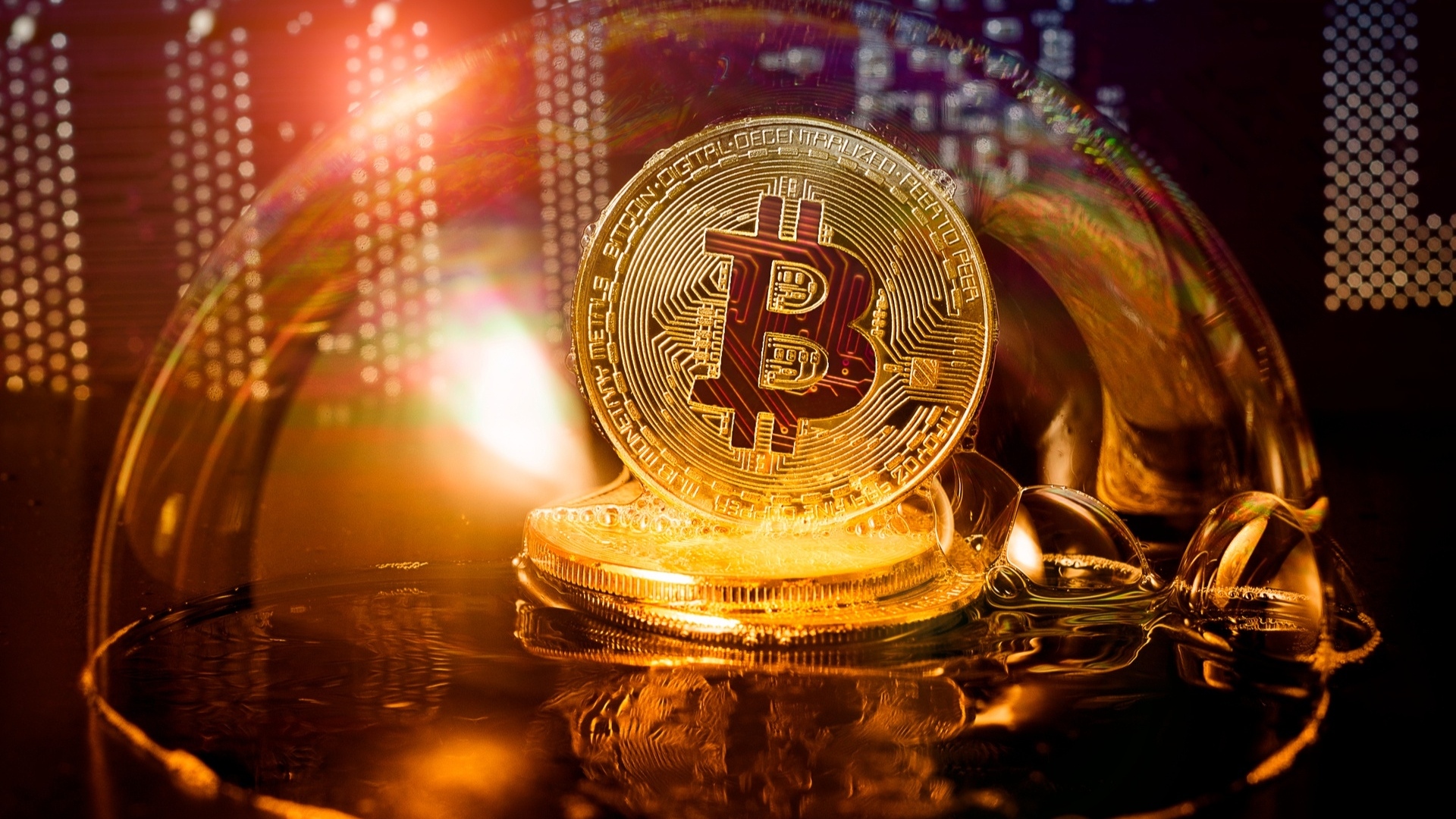 Монета биткоин в мыльном пузыре