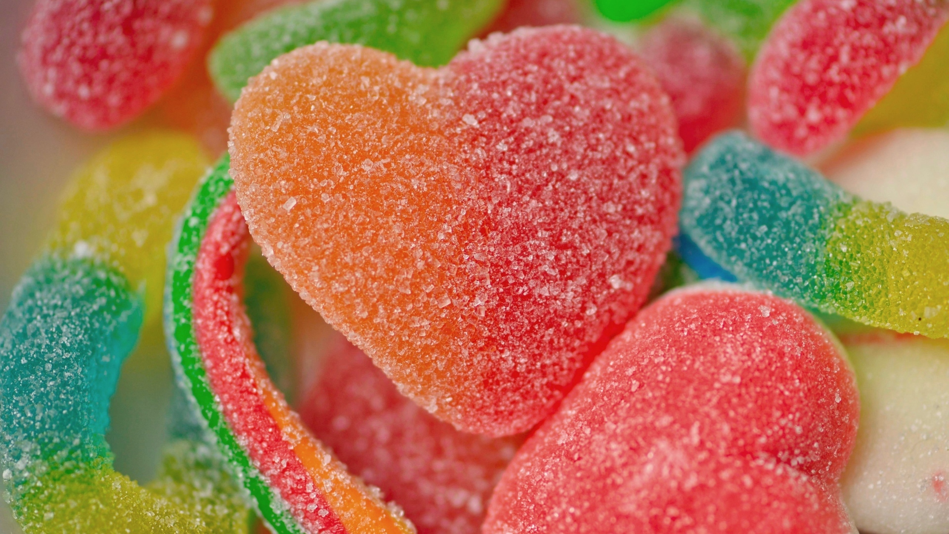 Мармелад в форме сердца в сахаре