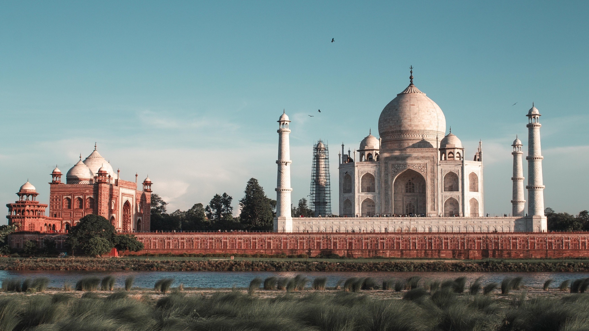 Большой красивый храм Тадж Махал, Индия